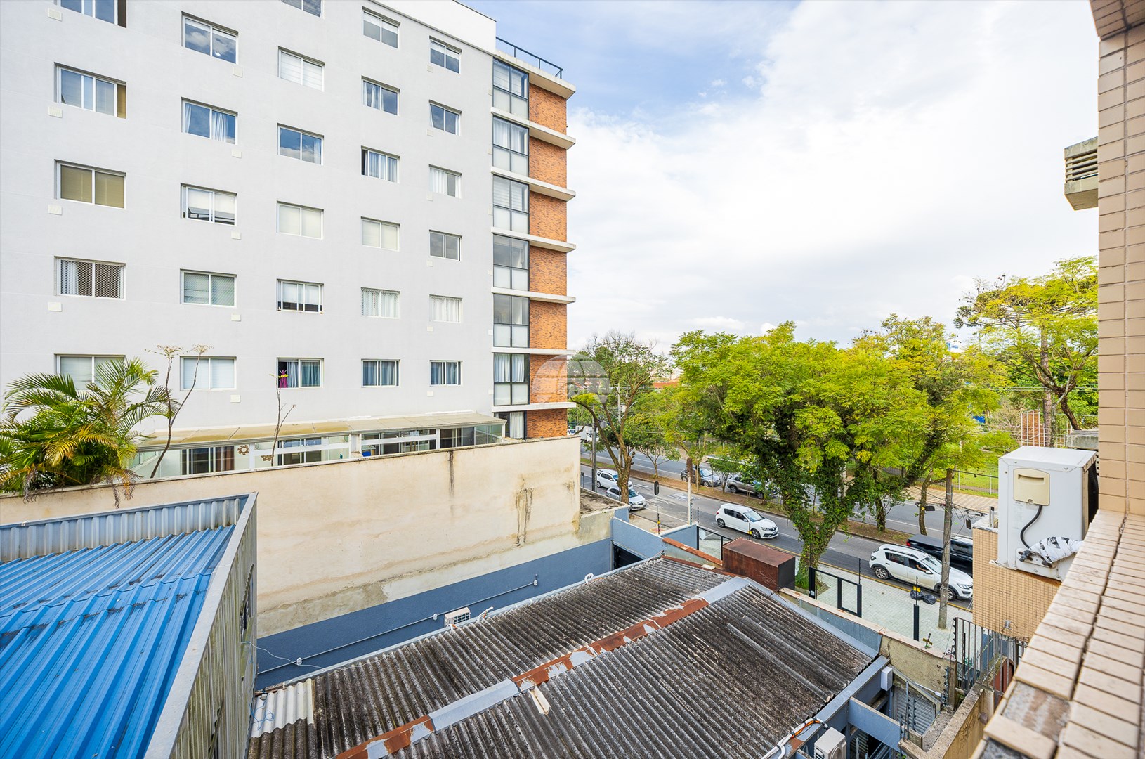 Comercial à venda em Rebouças, Curitiba — Imobiliária Razão