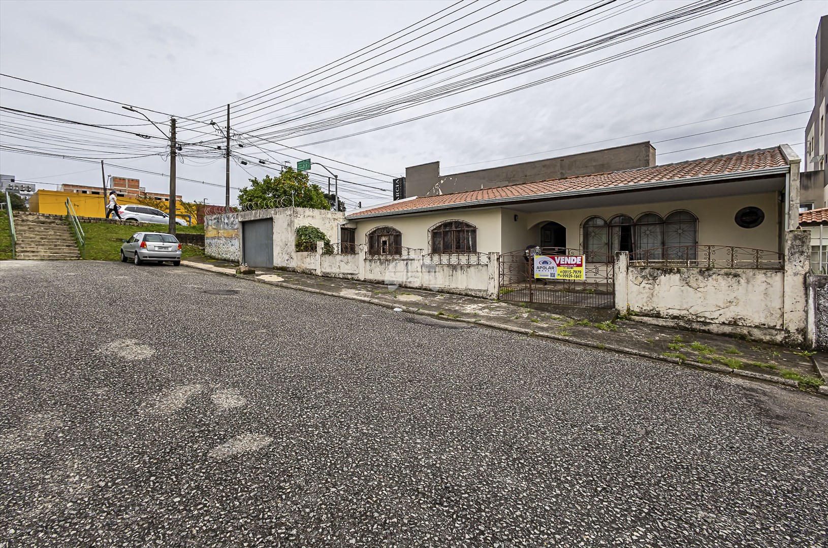 Casa à venda em Guabirotuba, Curitiba — Portal Chave Fácil