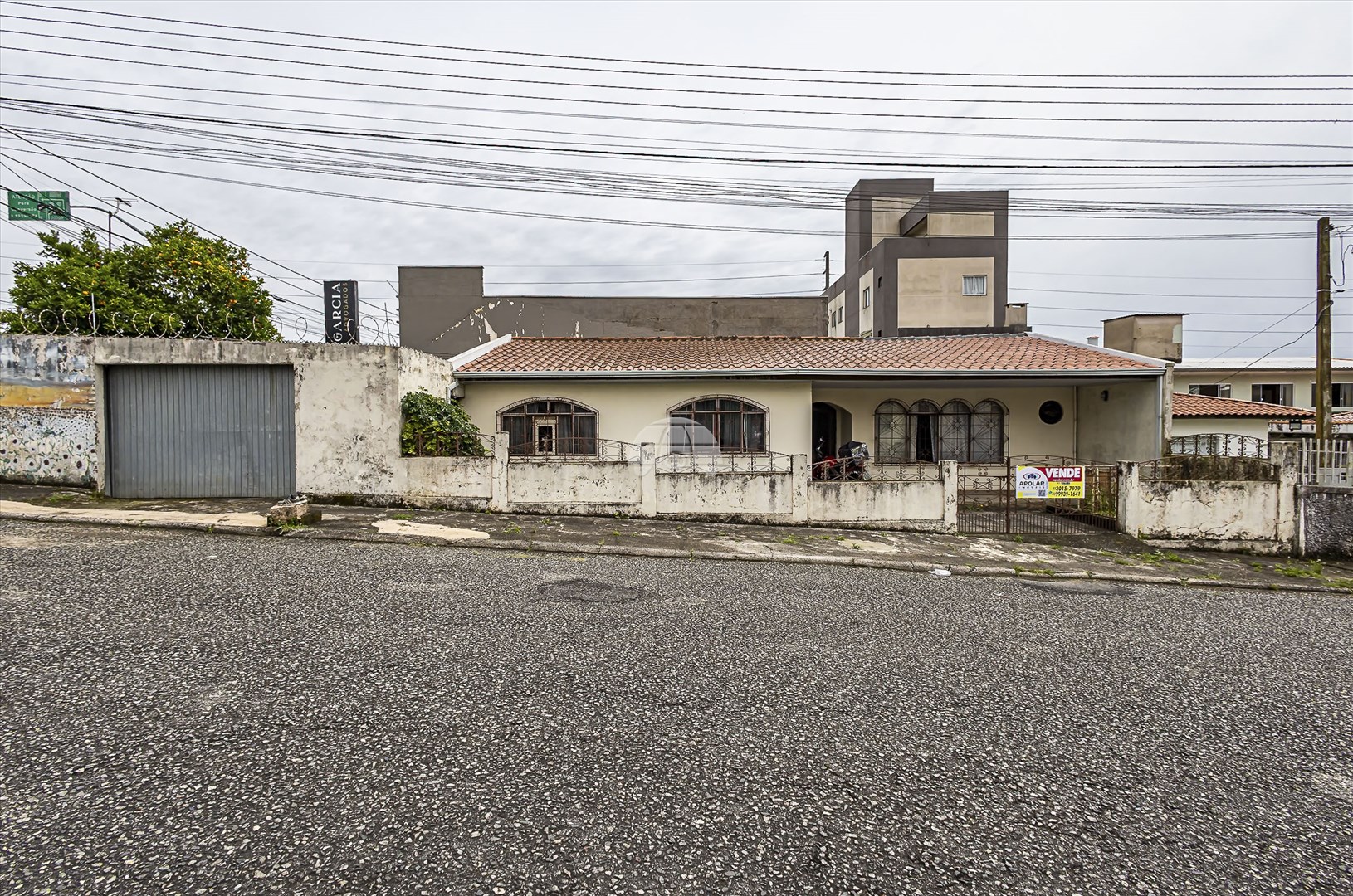 Casa à venda em Guabirotuba, Curitiba — Portal Chave Fácil