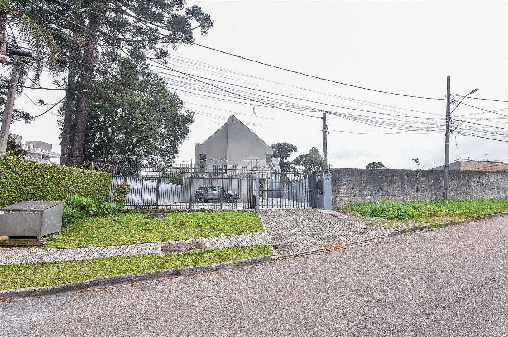 Casa à venda em Uberaba, Curitiba — Portal Chave Fácil