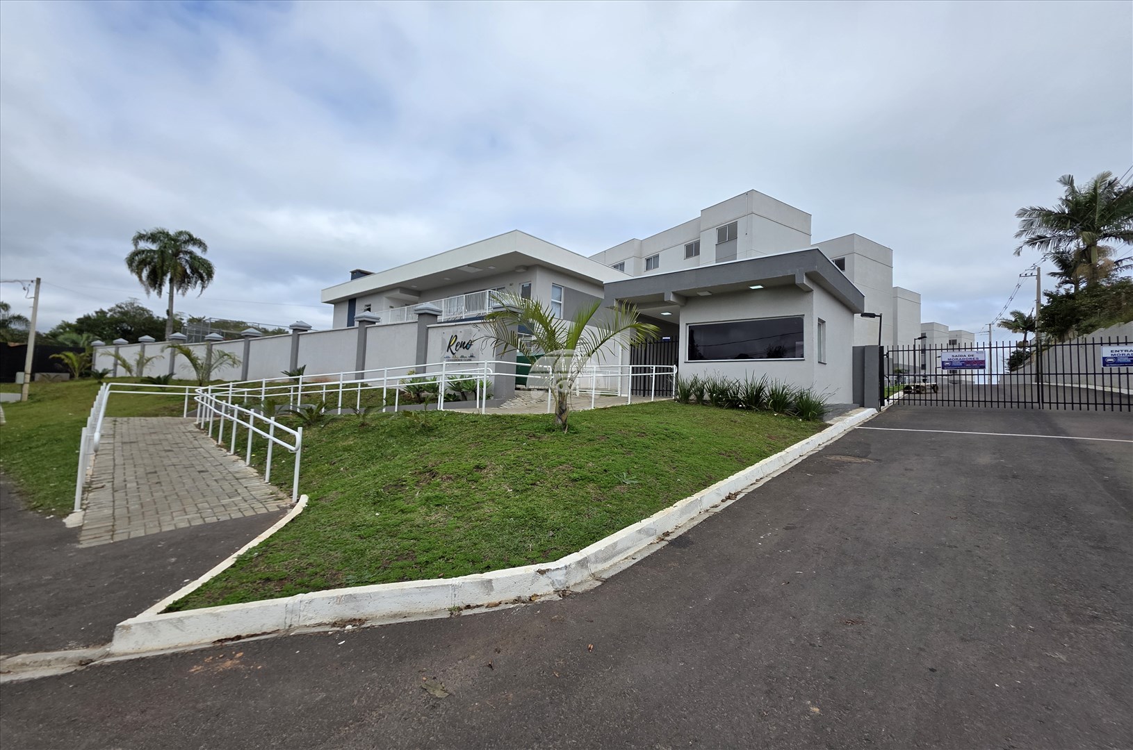 Apartamento à venda em Lamenha Grande, Almirante Tamandaré — Portal Chave Fácil