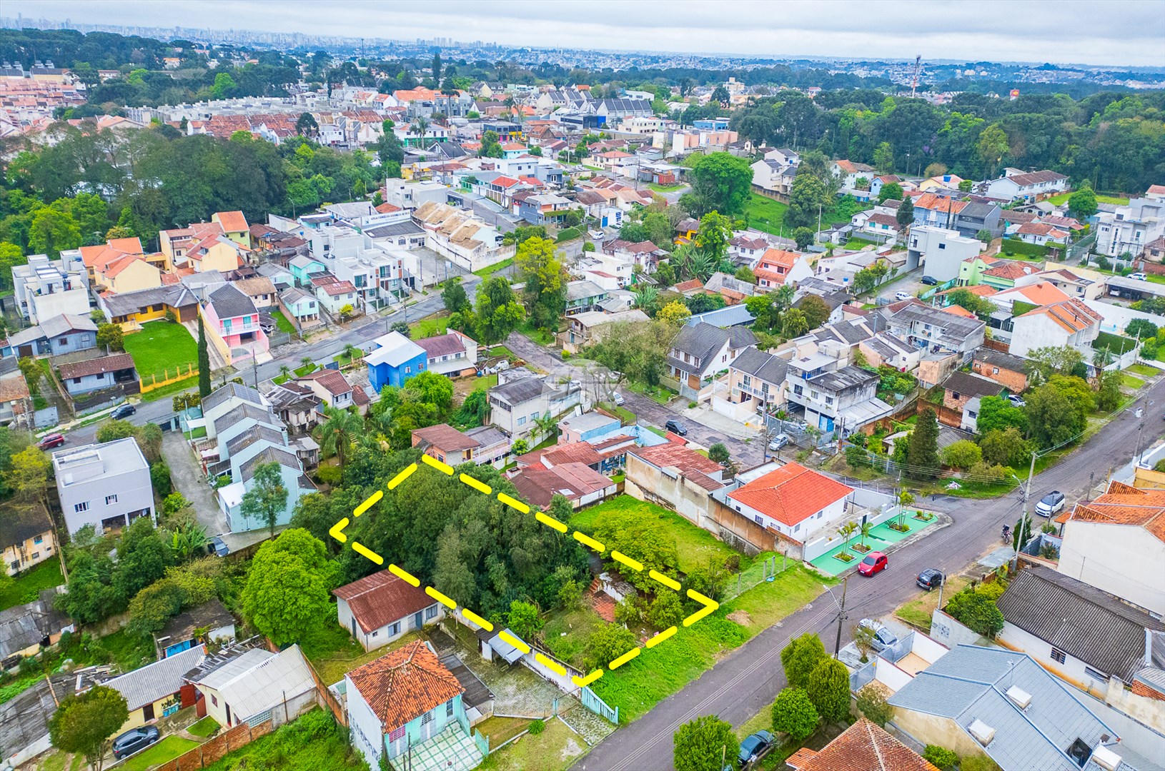 Terreno à venda em Boqueirão, Curitiba — Portal Chave Fácil