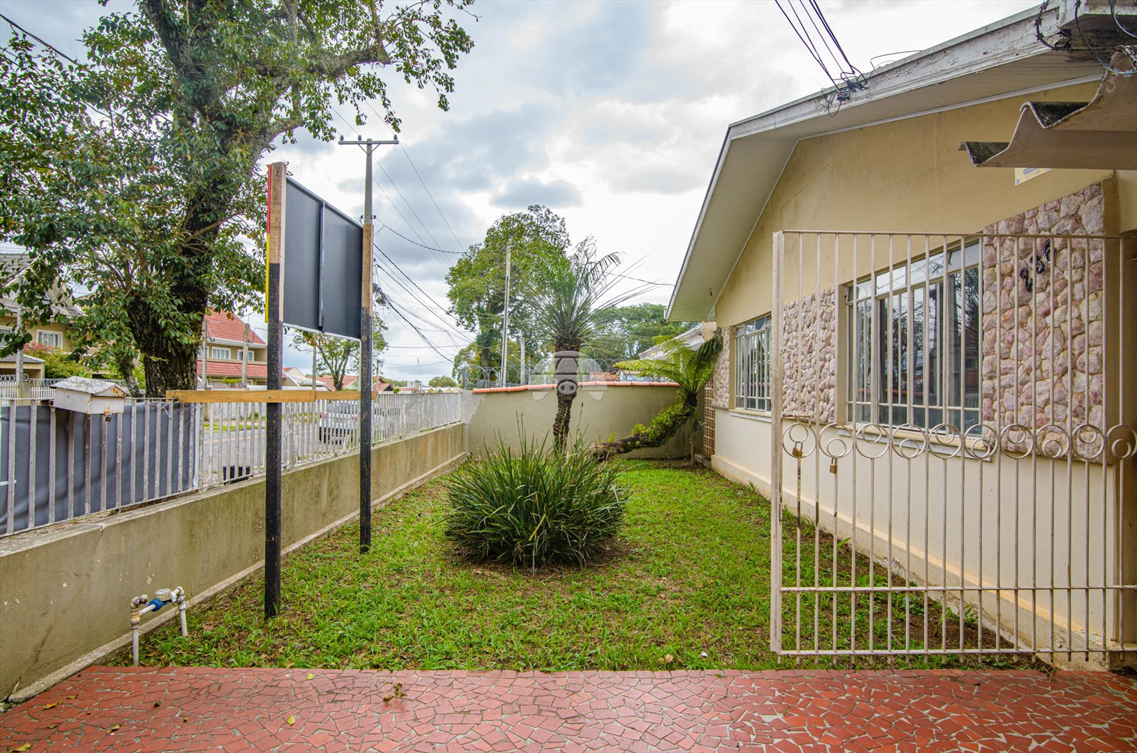 Terreno à venda em Cajuru, Curitiba — Portal Chave Fácil