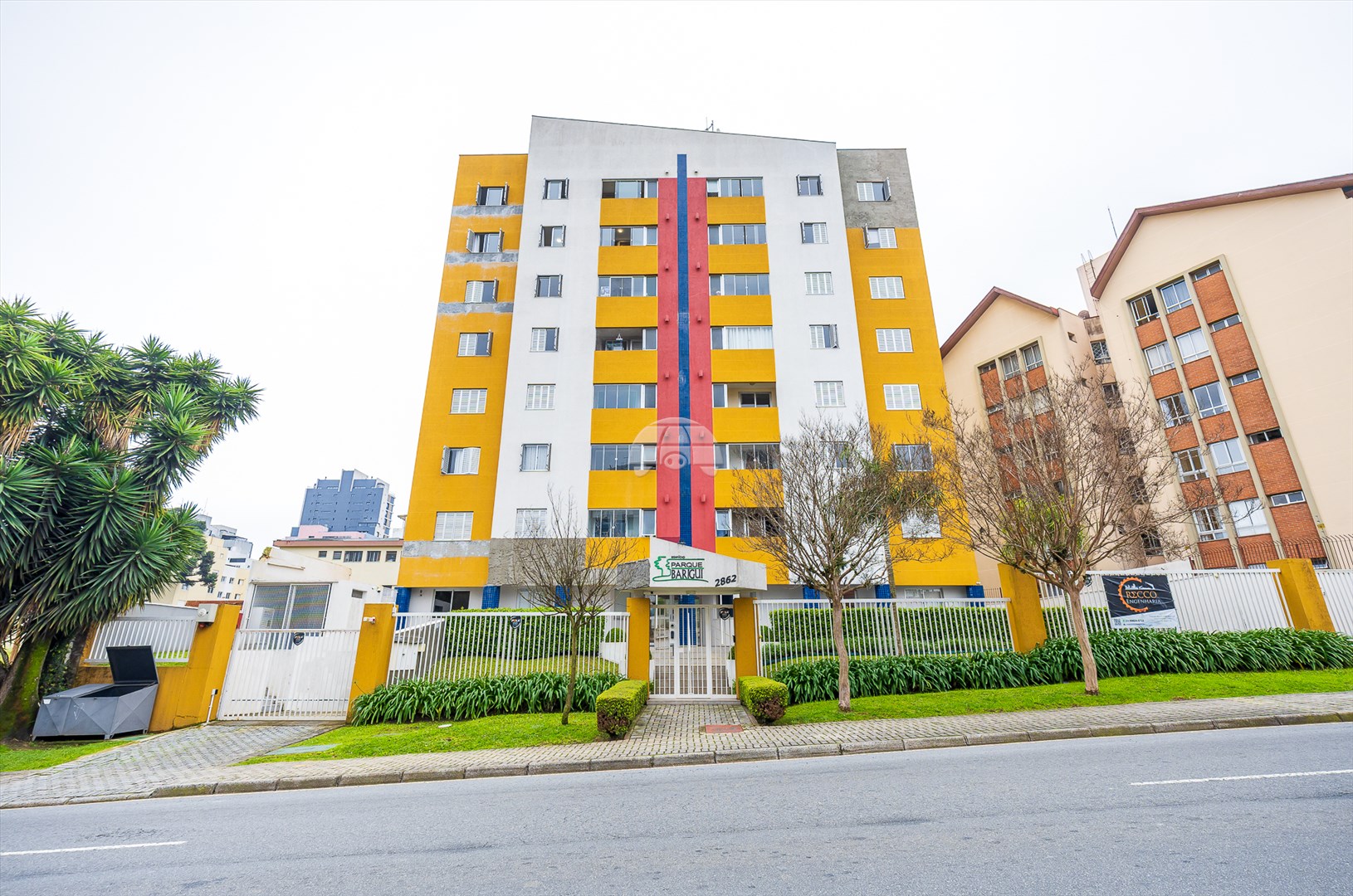 Apartamento Residencial para Venda no Bairro Campina Do Siqueira ref. 229940 (2 / 10)