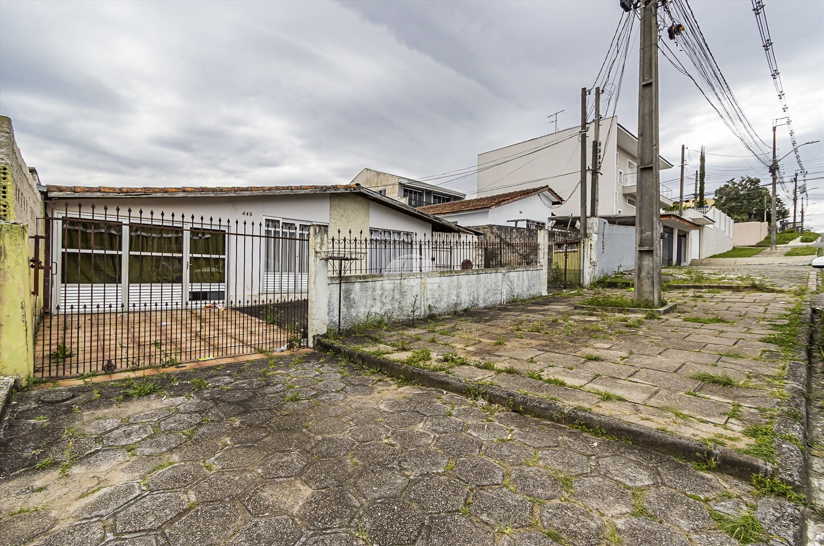 Terreno/Área à venda em Xaxim, Curitiba — Portal Chave Fácil
