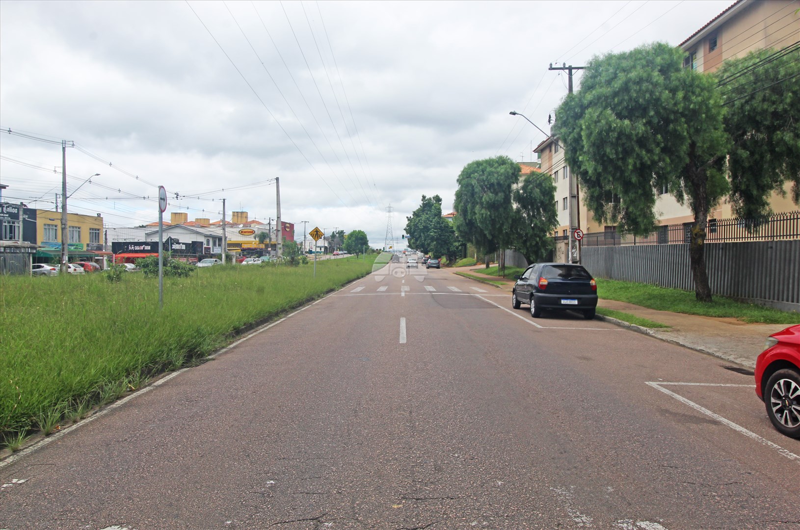 Apartamento à venda em Sítio Cercado, Curitiba — MAFI ADMINISTRADORA DE IMOVEIS LTDA