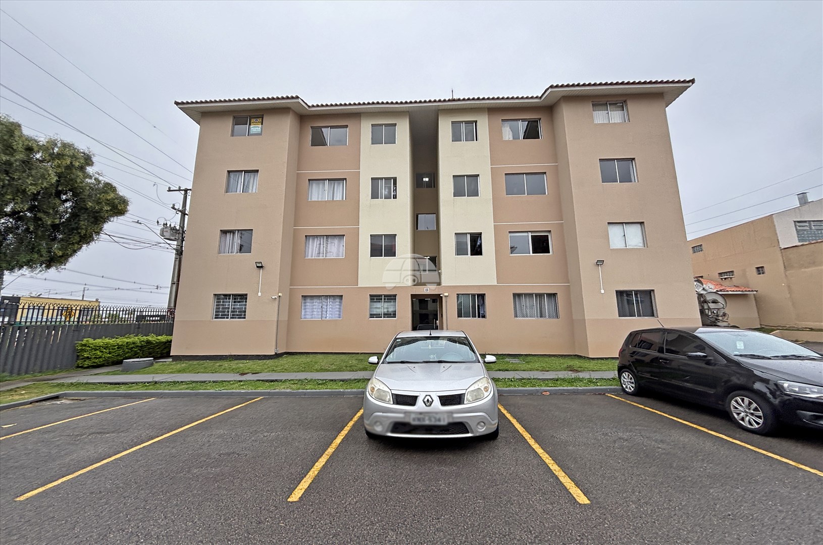 Apartamento à venda em Sítio Cercado, Curitiba — Portal Chave Fácil