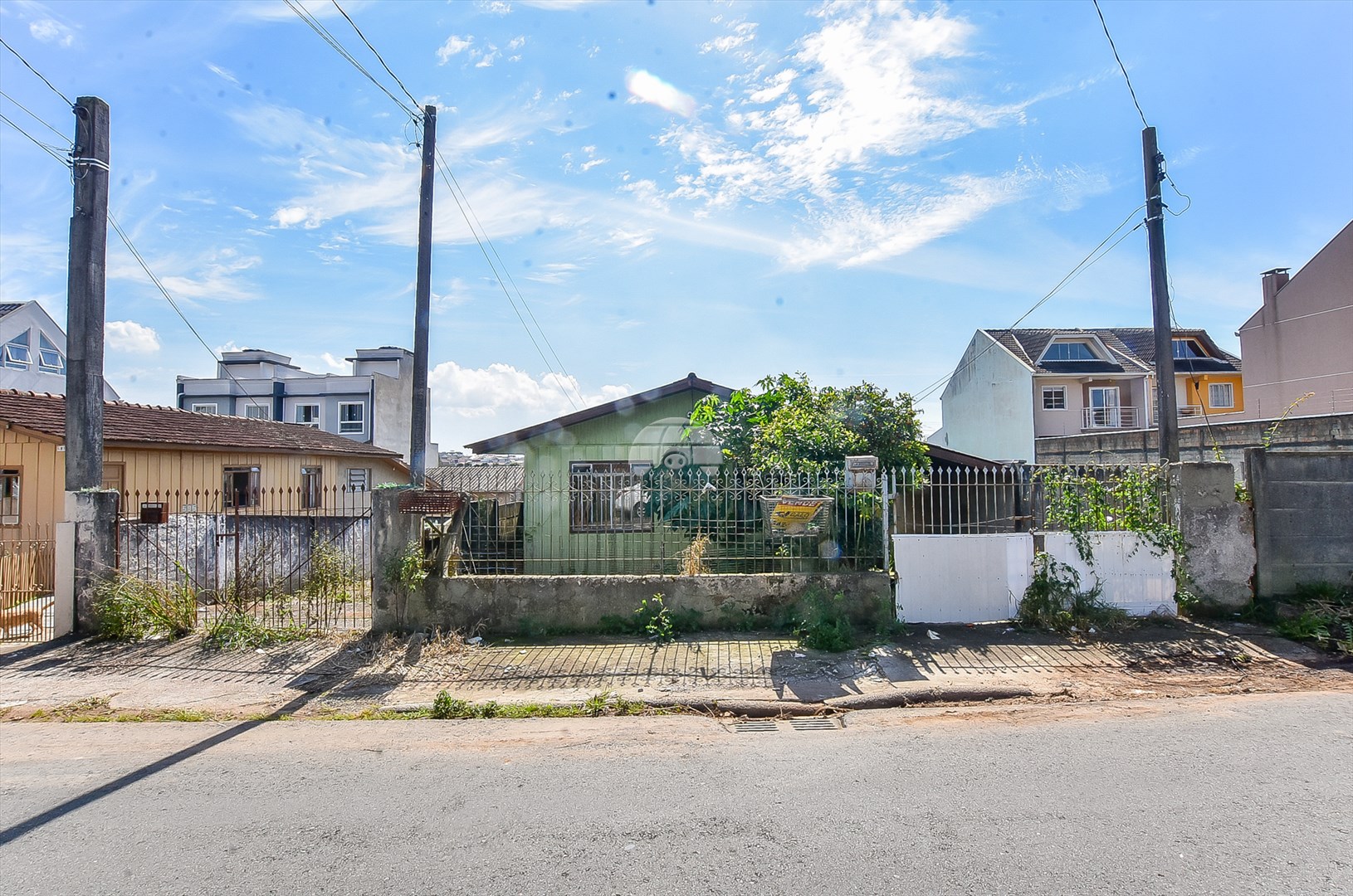 Terreno/Área à venda em Xaxim, Curitiba — Portal Chave Fácil