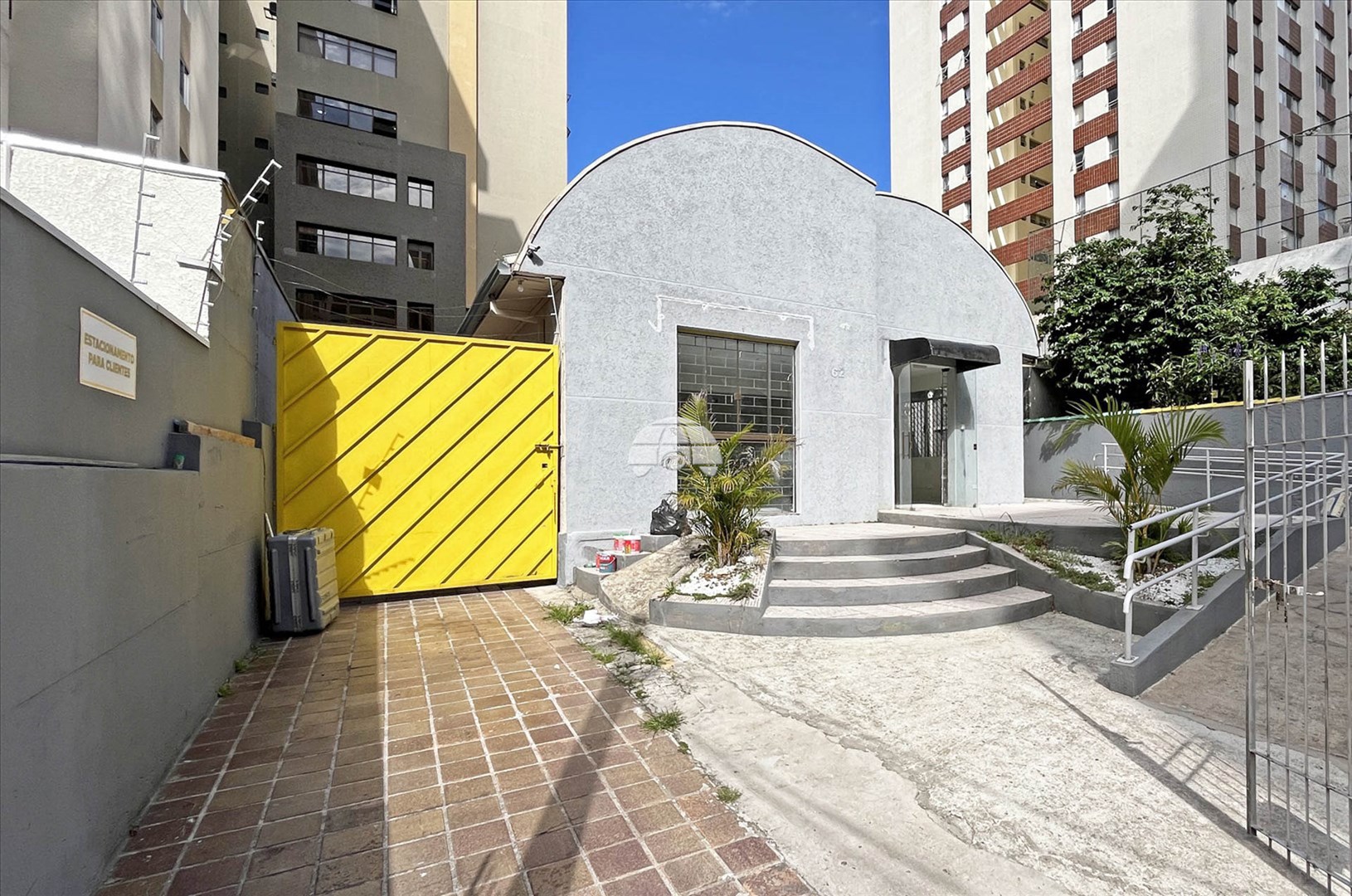 Casa Comercial/Residencial para Venda no Bairro Água Verde ref. 229993 (1 / 10)