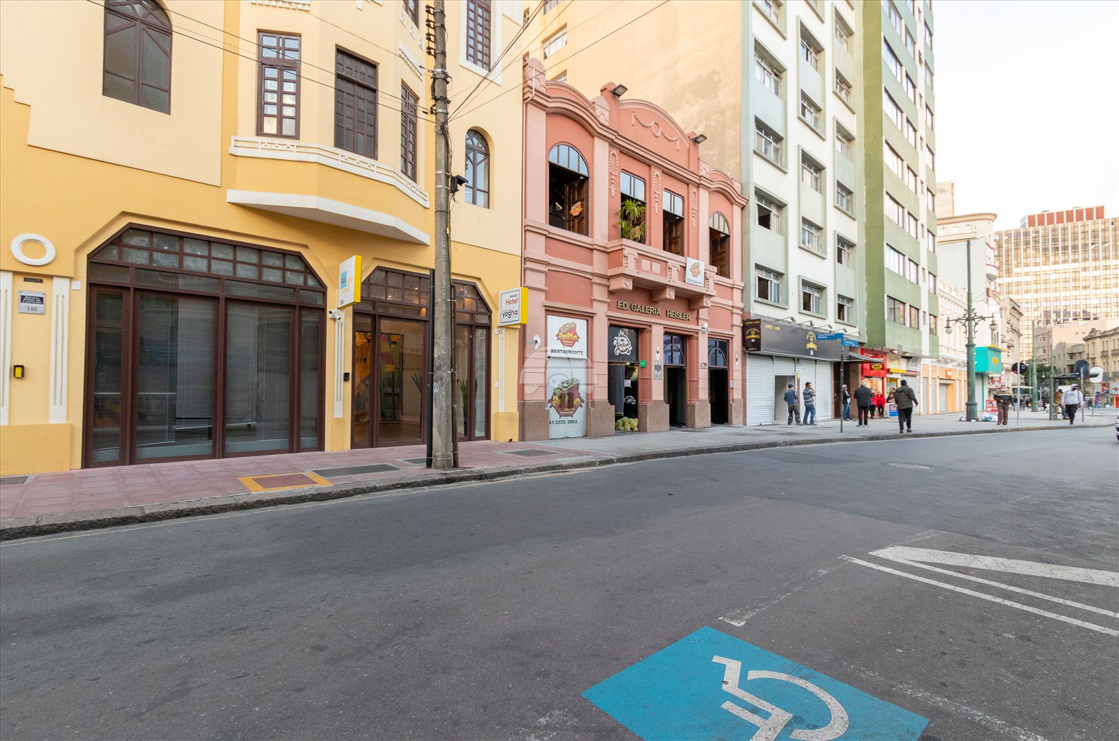 Apartamento à venda em Centro, Curitiba — Portal Chave Fácil