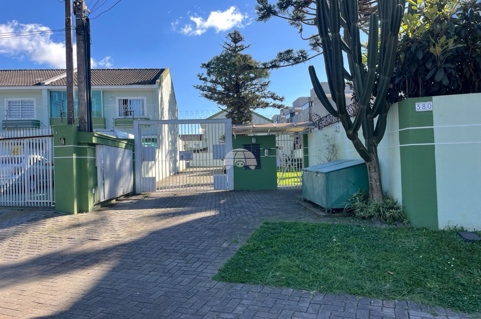 Casa para alugar em Xaxim, Curitiba — Portal Chave Fácil