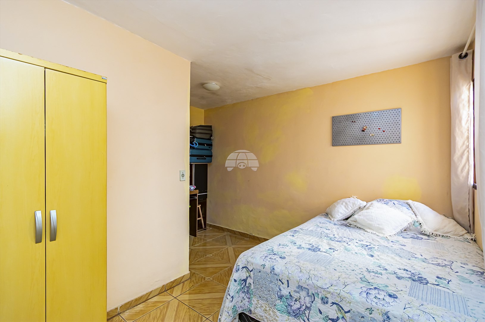 Casa à venda em Novo Mundo, Curitiba — MAFI ADMINISTRADORA DE IMOVEIS LTDA