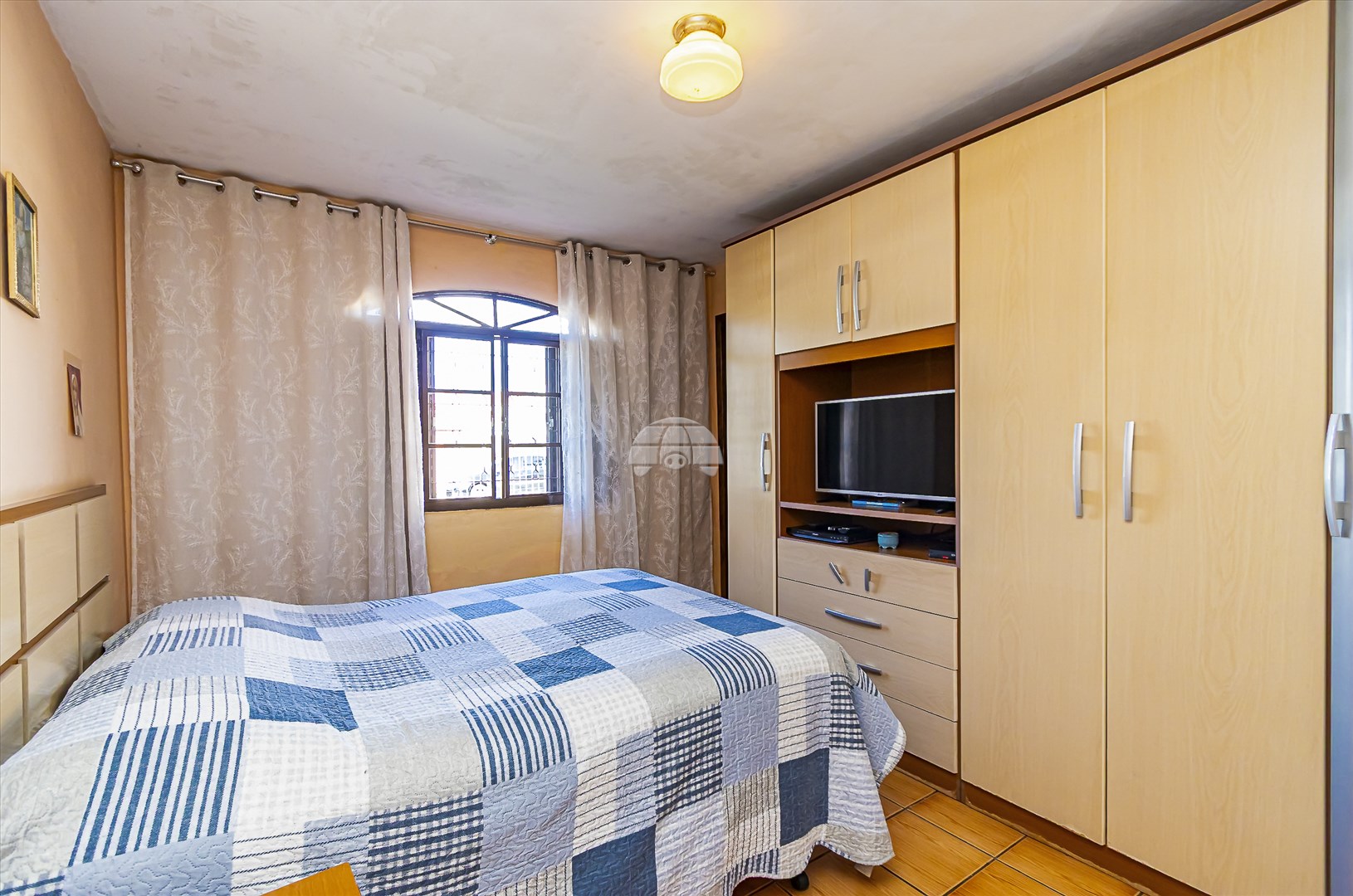Casa à venda em Novo Mundo, Curitiba — MAFI ADMINISTRADORA DE IMOVEIS LTDA