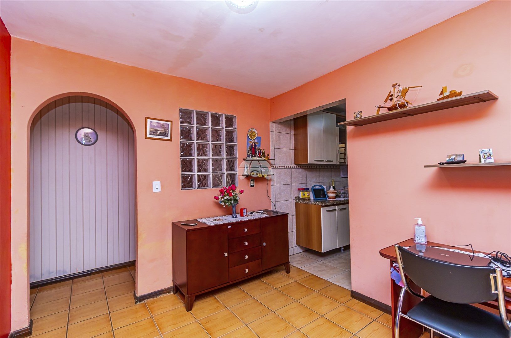 Casa à venda em Novo Mundo, Curitiba — MAFI ADMINISTRADORA DE IMOVEIS LTDA
