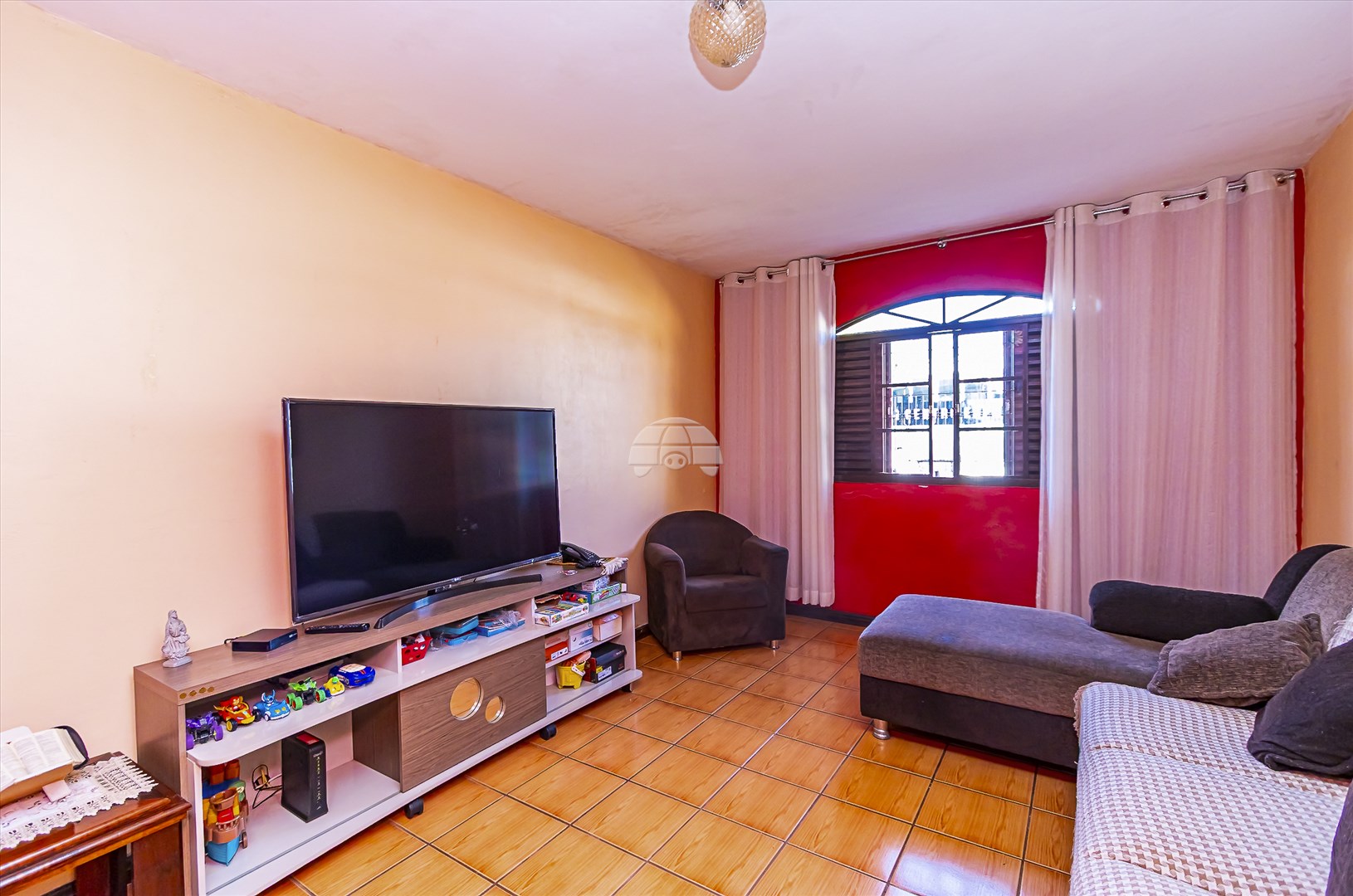 Casa à venda em Novo Mundo, Curitiba — MAFI ADMINISTRADORA DE IMOVEIS LTDA