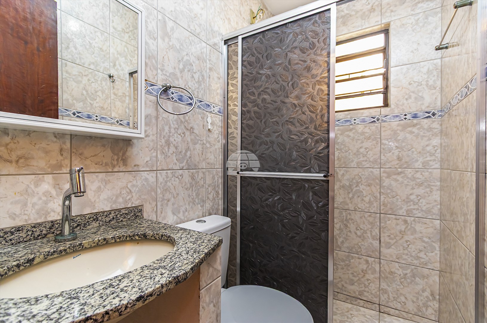 Casa à venda em Novo Mundo, Curitiba — MAFI ADMINISTRADORA DE IMOVEIS LTDA