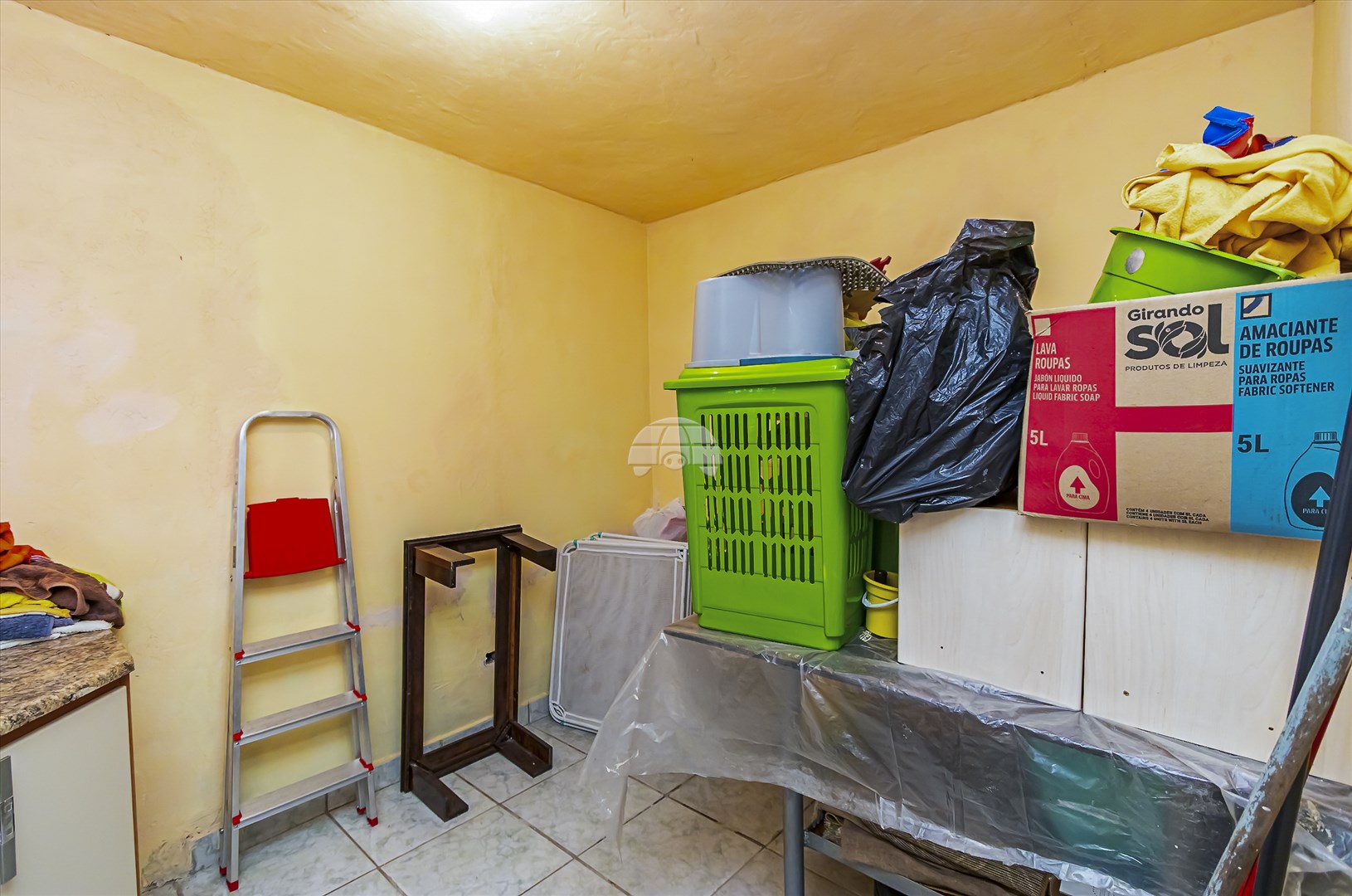 Casa à venda em Novo Mundo, Curitiba — MAFI ADMINISTRADORA DE IMOVEIS LTDA