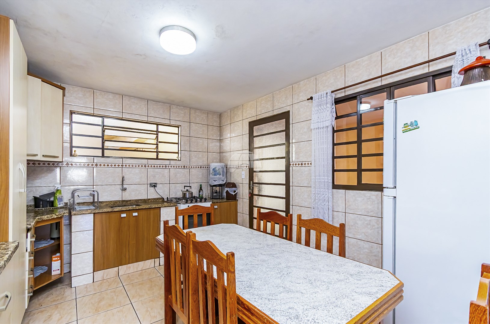 Casa à venda em Novo Mundo, Curitiba — MAFI ADMINISTRADORA DE IMOVEIS LTDA