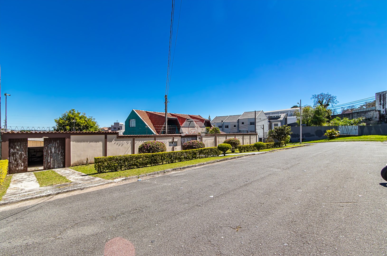 Casa à venda em Alto Boqueirão, Curitiba — Portal Chave Fácil
