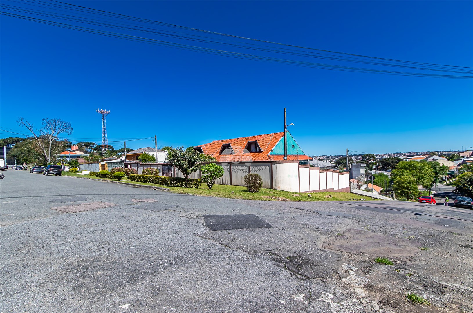 Casa à venda em Alto Boqueirão, Curitiba — Portal Chave Fácil