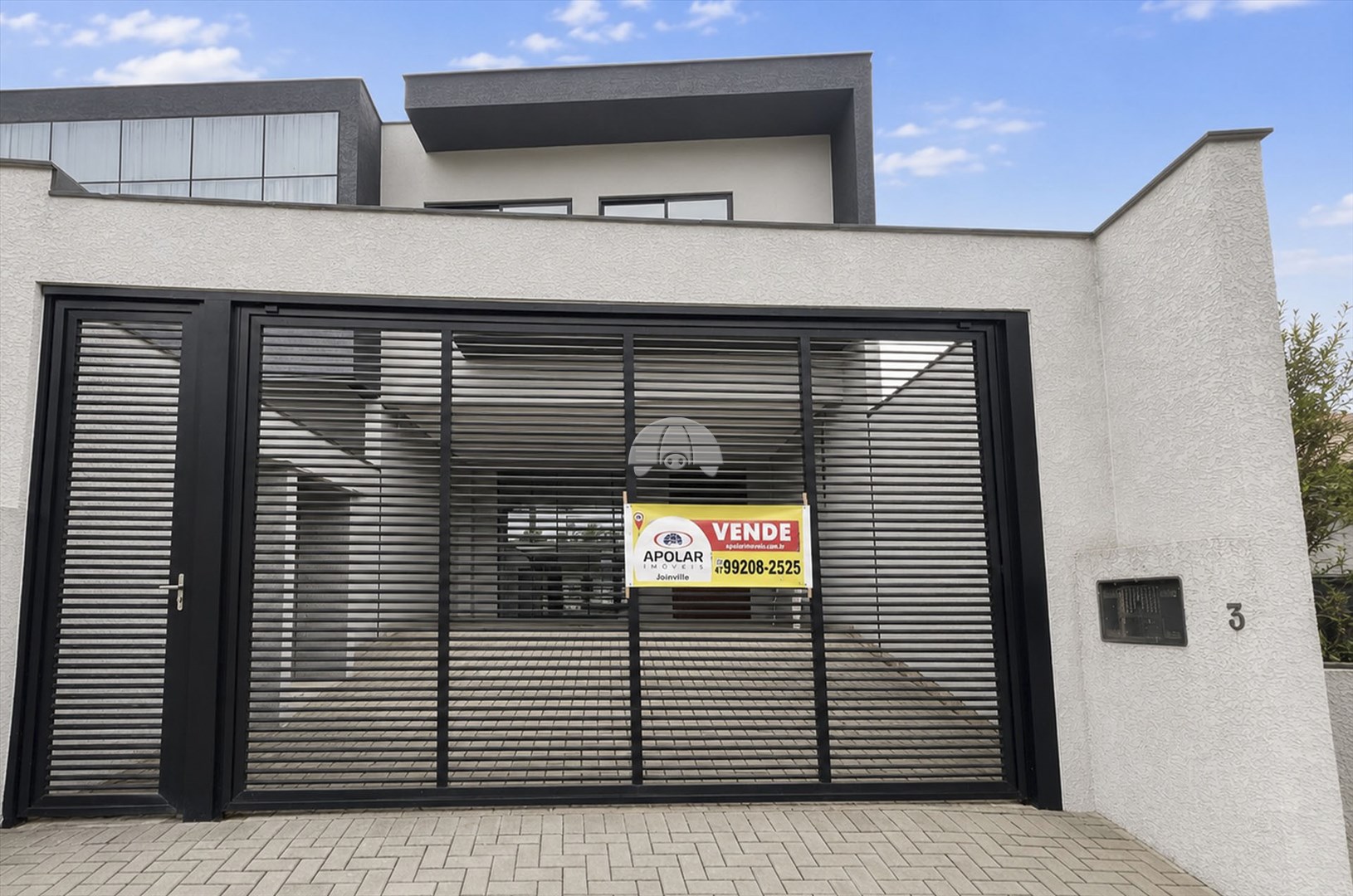 Sobrado à venda em Santo Antônio, Joinville — Portal Chave Fácil