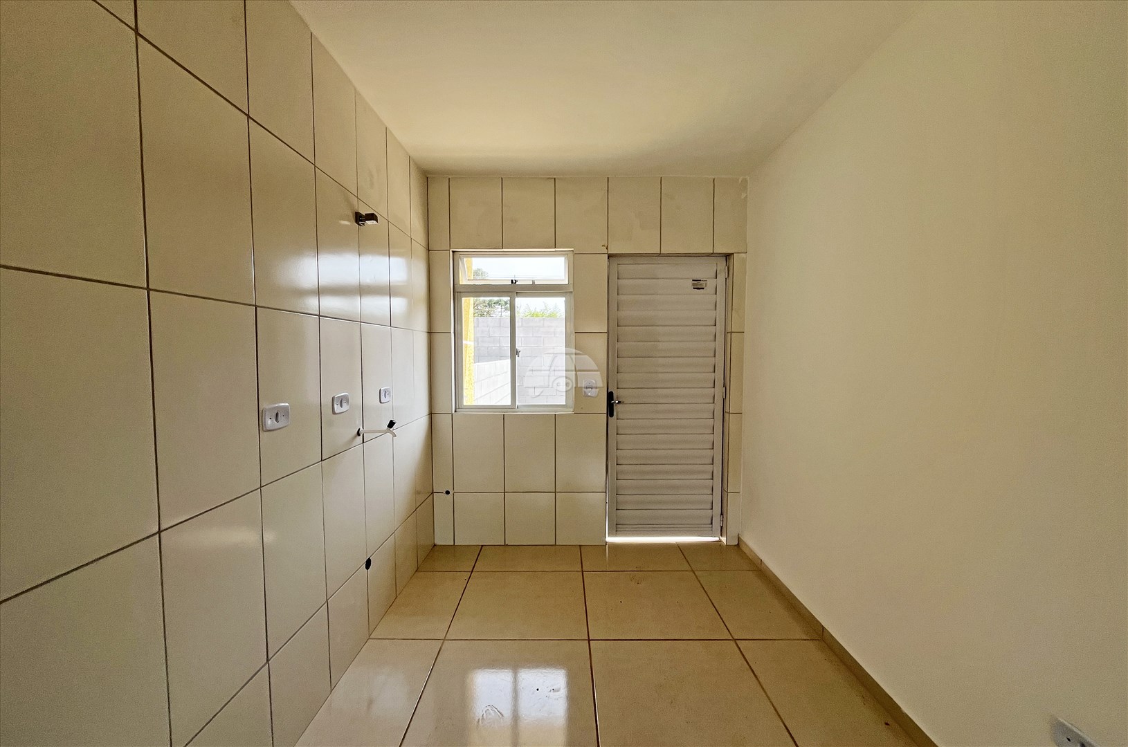 Casa para alugar em Nações, Fazenda Rio Grande — Portal Chave Fácil