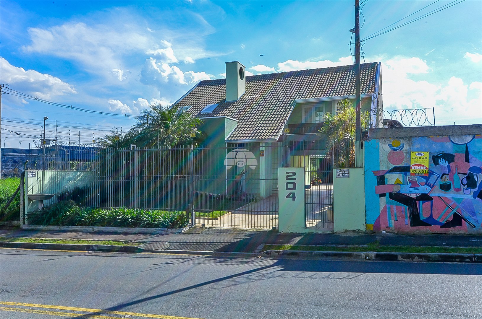 Casa à venda em Jardim Botânico, Curitiba — Portal Chave Fácil