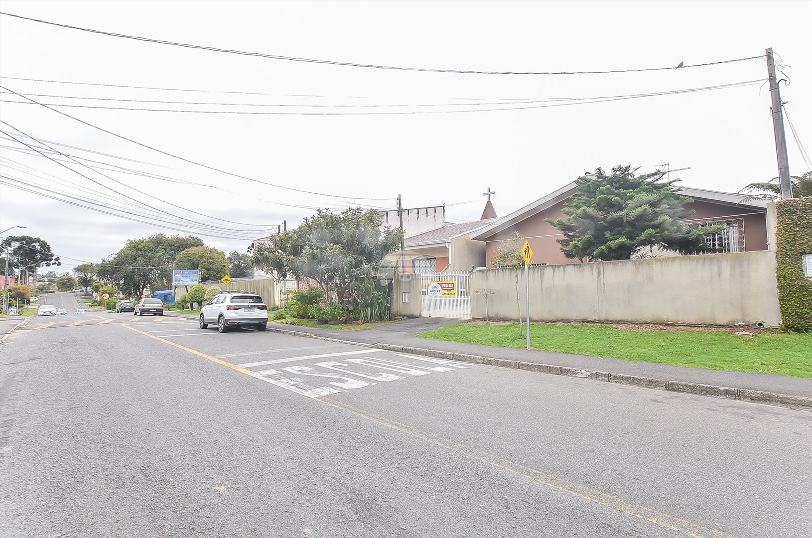 Casa à venda em Xaxim, Curitiba — GOMES CONSULTOR IMOBILIARIO LTDA.