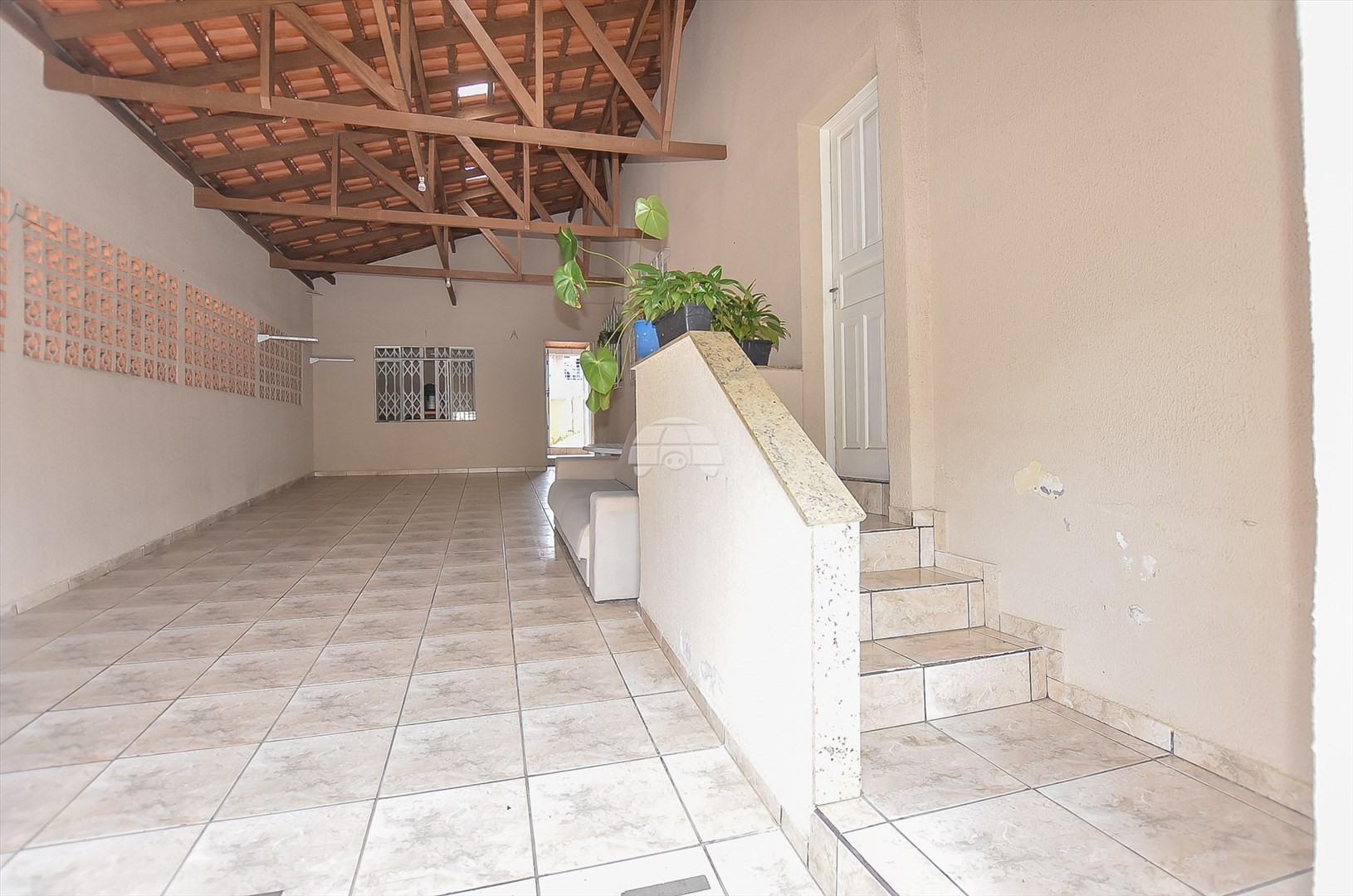 Casa à venda em Xaxim, Curitiba — GOMES CONSULTOR IMOBILIARIO LTDA.