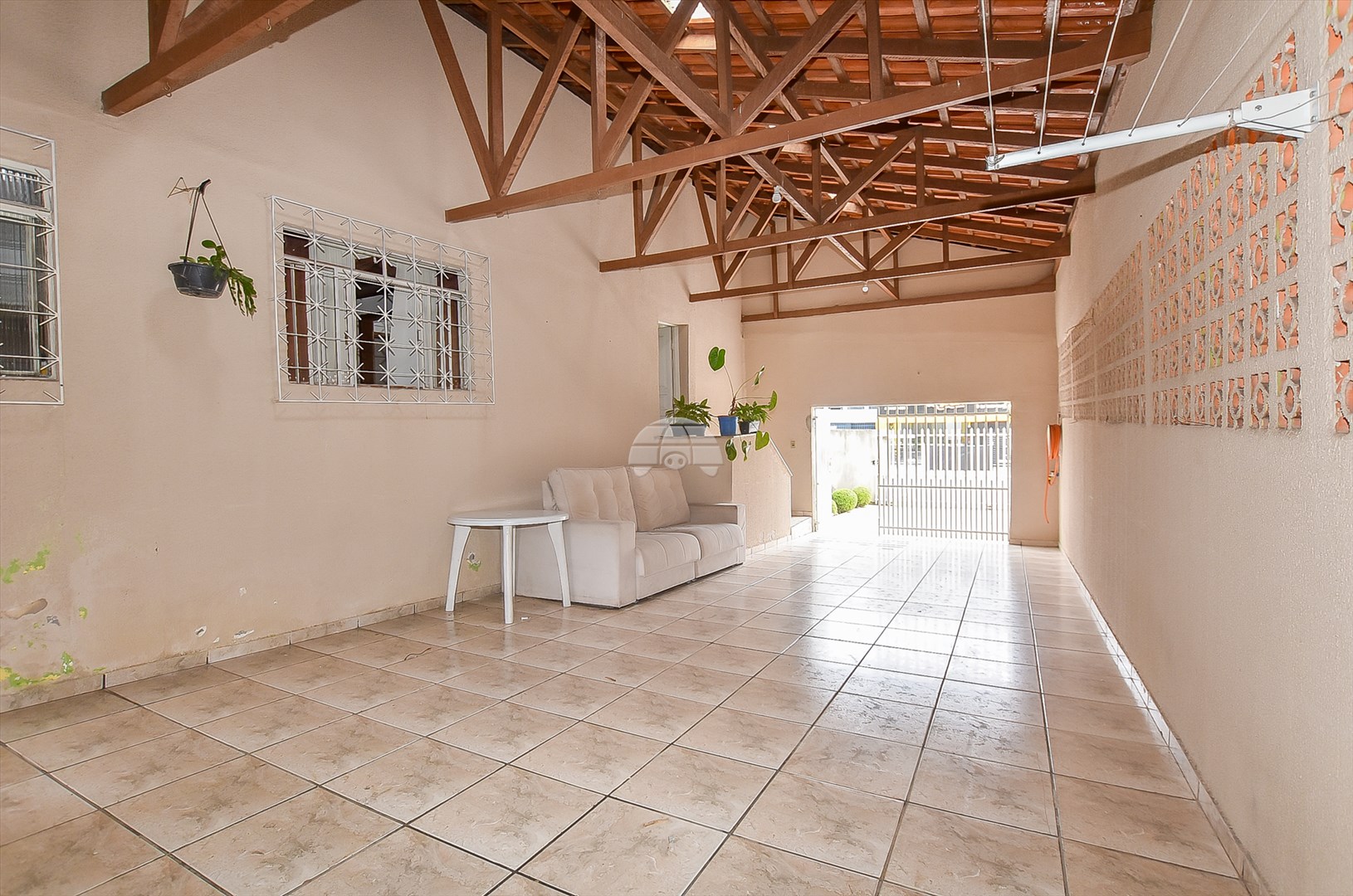 Casa à venda em Xaxim, Curitiba — GOMES CONSULTOR IMOBILIARIO LTDA.