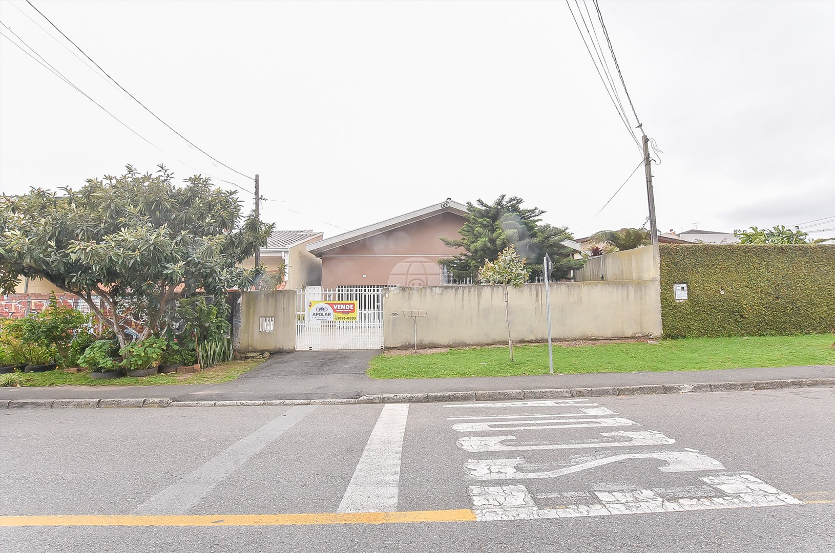 Casa à venda em Xaxim, Curitiba — GOMES CONSULTOR IMOBILIARIO LTDA.