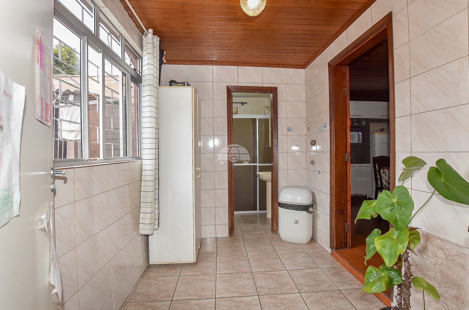 Casa à venda em Xaxim, Curitiba — GOMES CONSULTOR IMOBILIARIO LTDA.