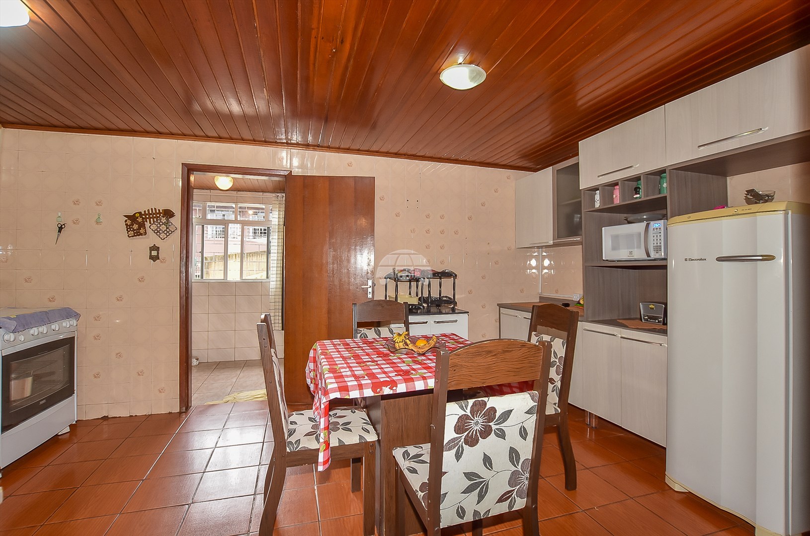 Casa à venda em Xaxim, Curitiba — GOMES CONSULTOR IMOBILIARIO LTDA.