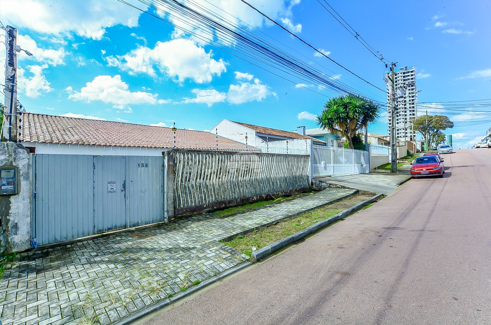 Casa à venda em Capão Raso, Curitiba — Portal Chave Fácil