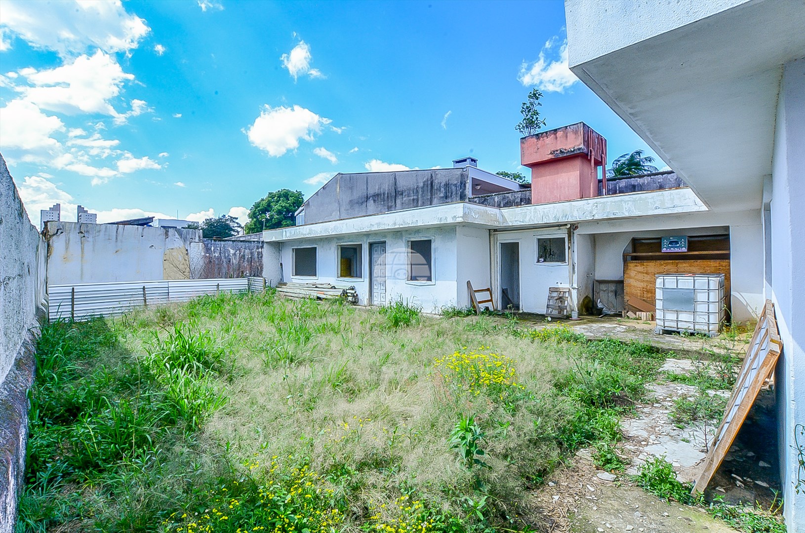 Casa à venda em Capão Raso, Curitiba — Portal Chave Fácil