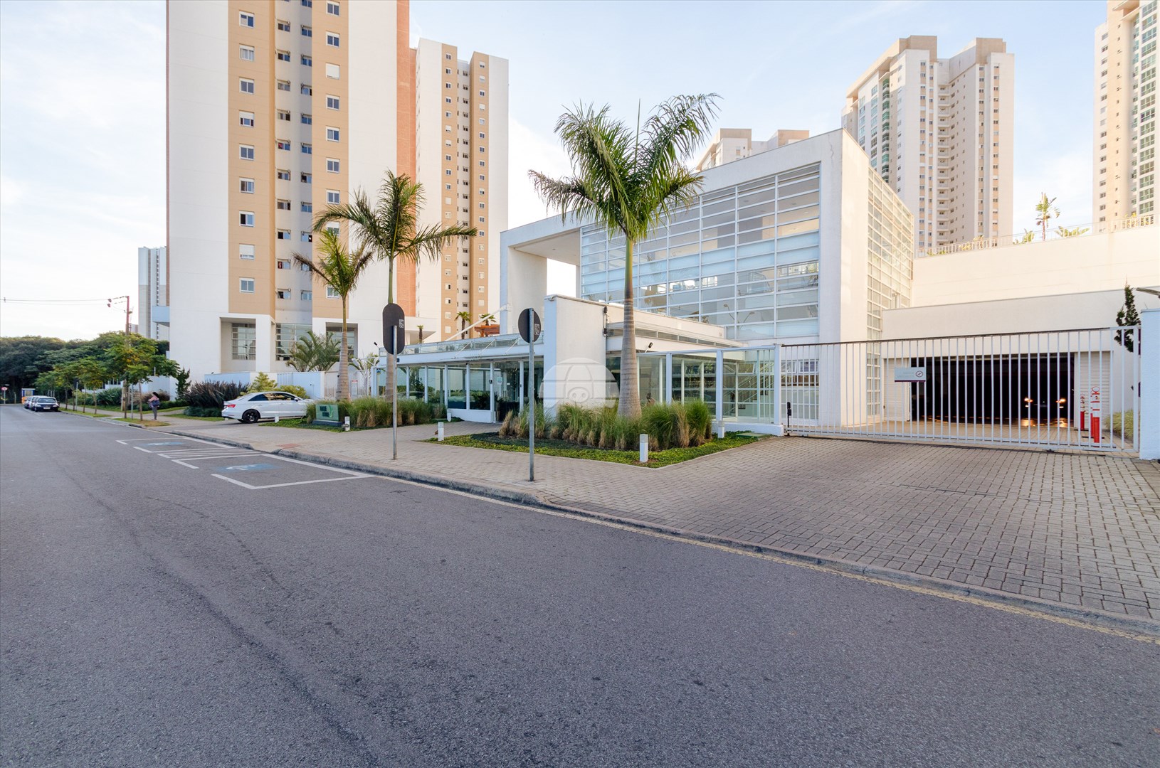 Apartamento à venda em Ecoville, Curitiba — Portal Chave Fácil