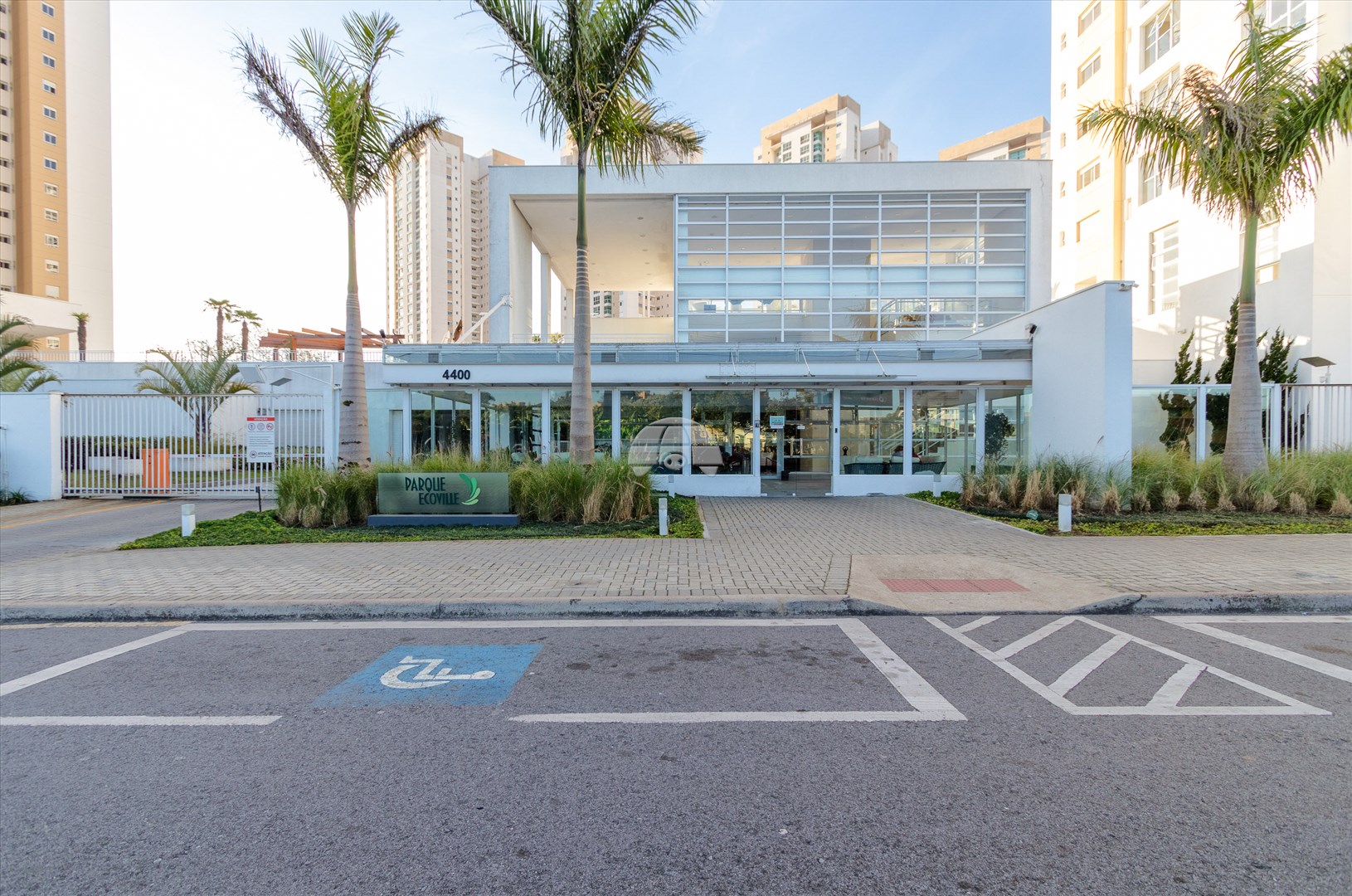 Apartamento à venda em Ecoville, Curitiba — Portal Chave Fácil