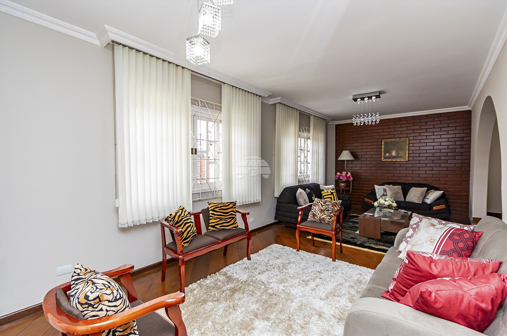 Casa à venda em Novo Mundo, Curitiba — Portal Chave Fácil