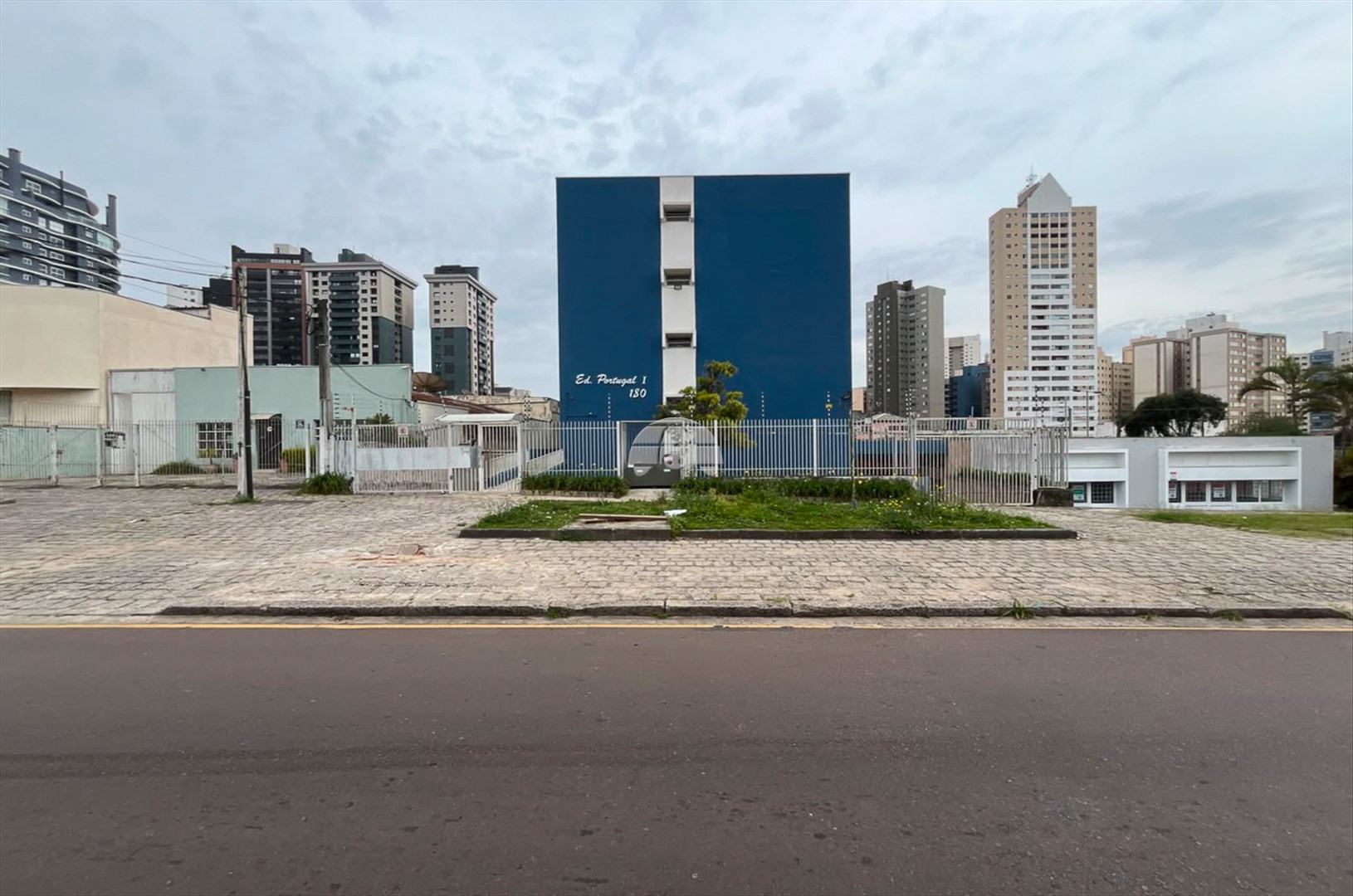 Apartamento para alugar em Cristo Rei, Curitiba — Portal Chave Fácil