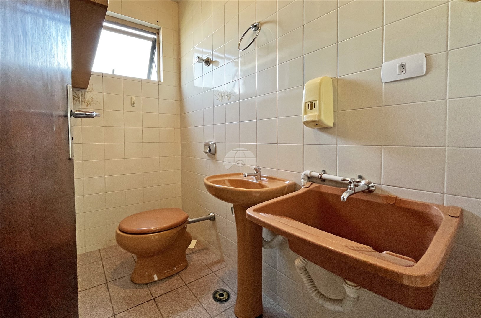 Sala/Conjunto Comercial para alugar em Capão Da Imbuia, Curitiba — Portal Chave Fácil