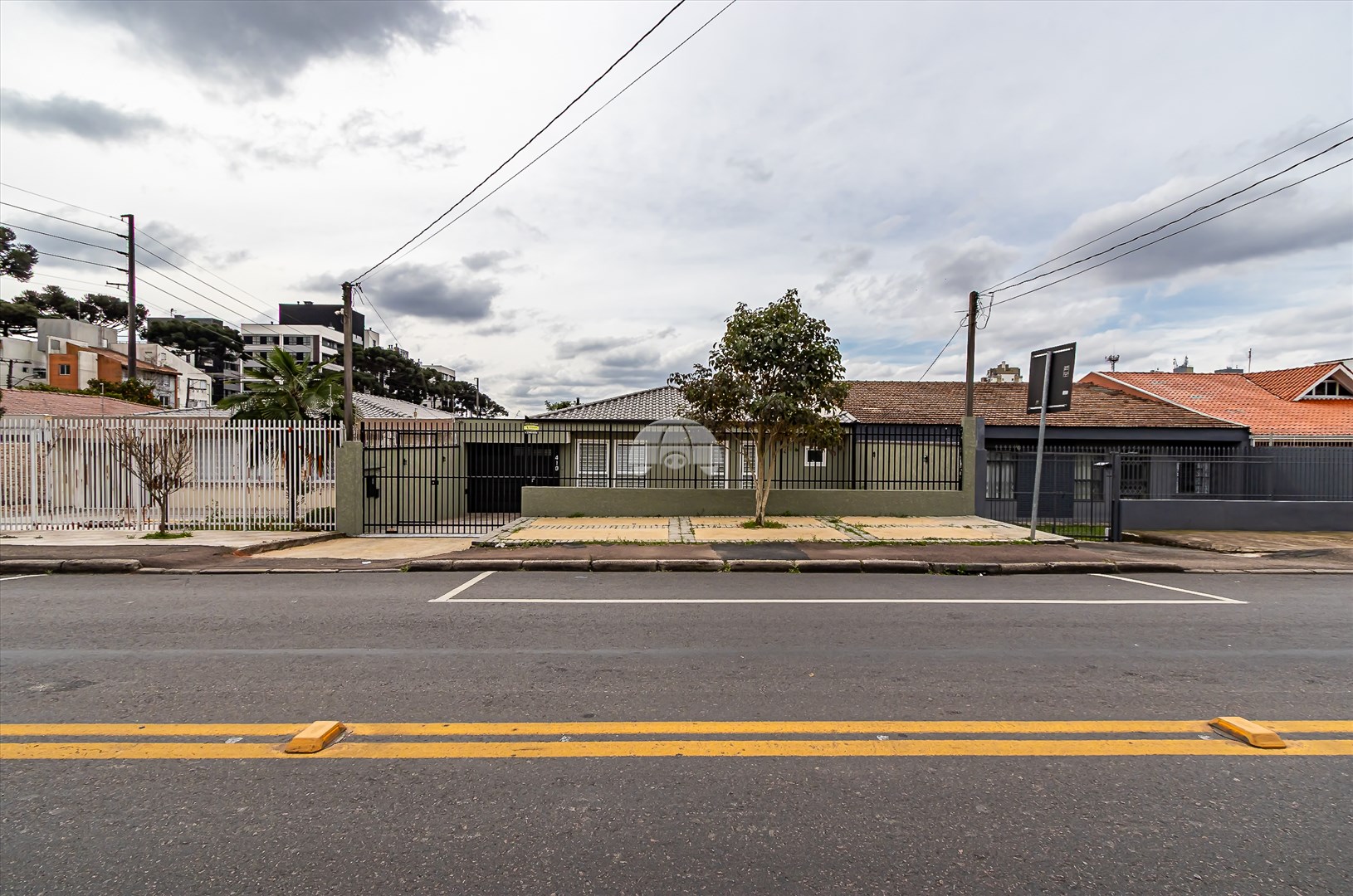 Casa à venda em Novo Mundo, Curitiba — Portal Chave Fácil