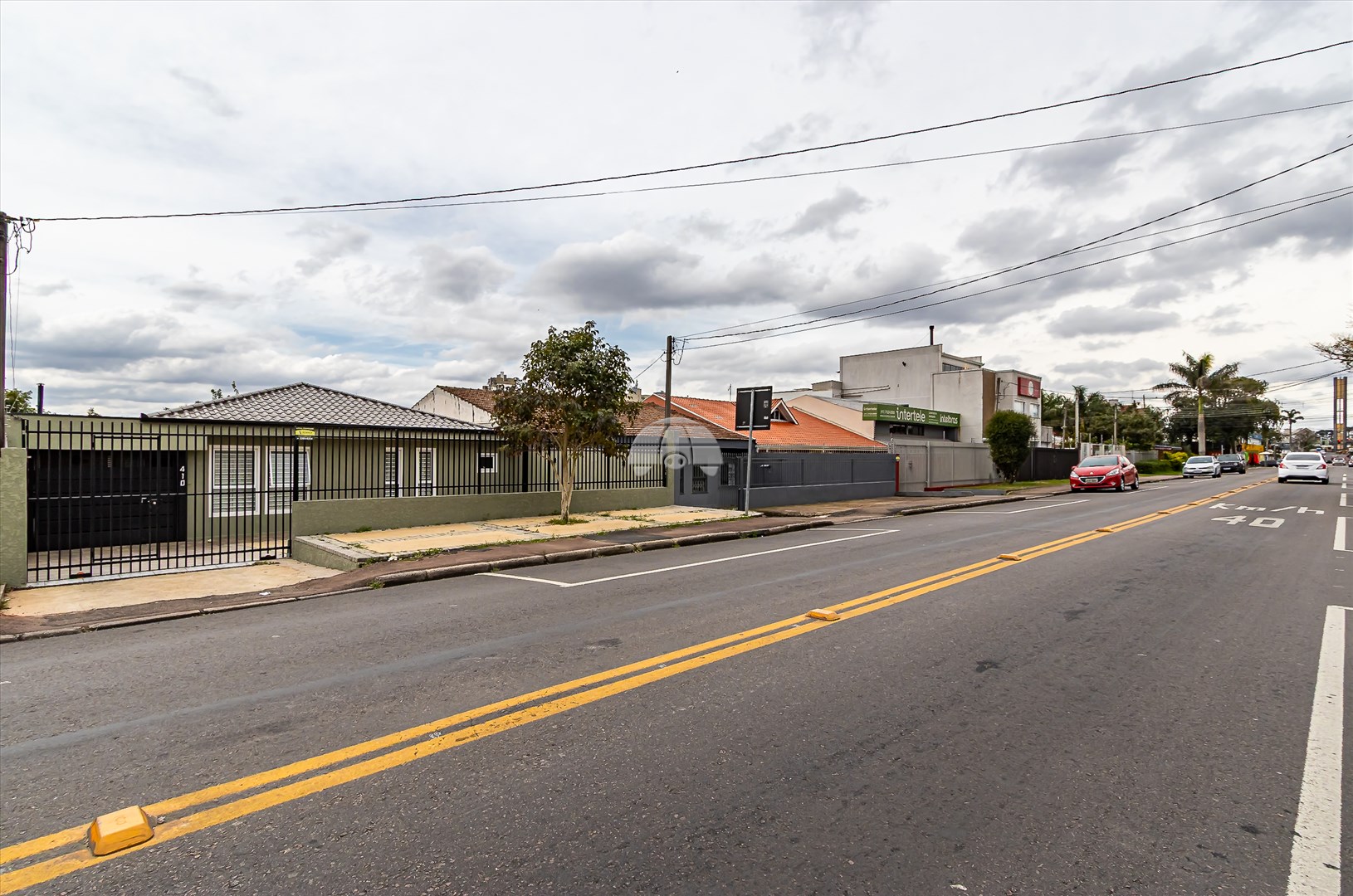 Casa à venda em Novo Mundo, Curitiba — Portal Chave Fácil