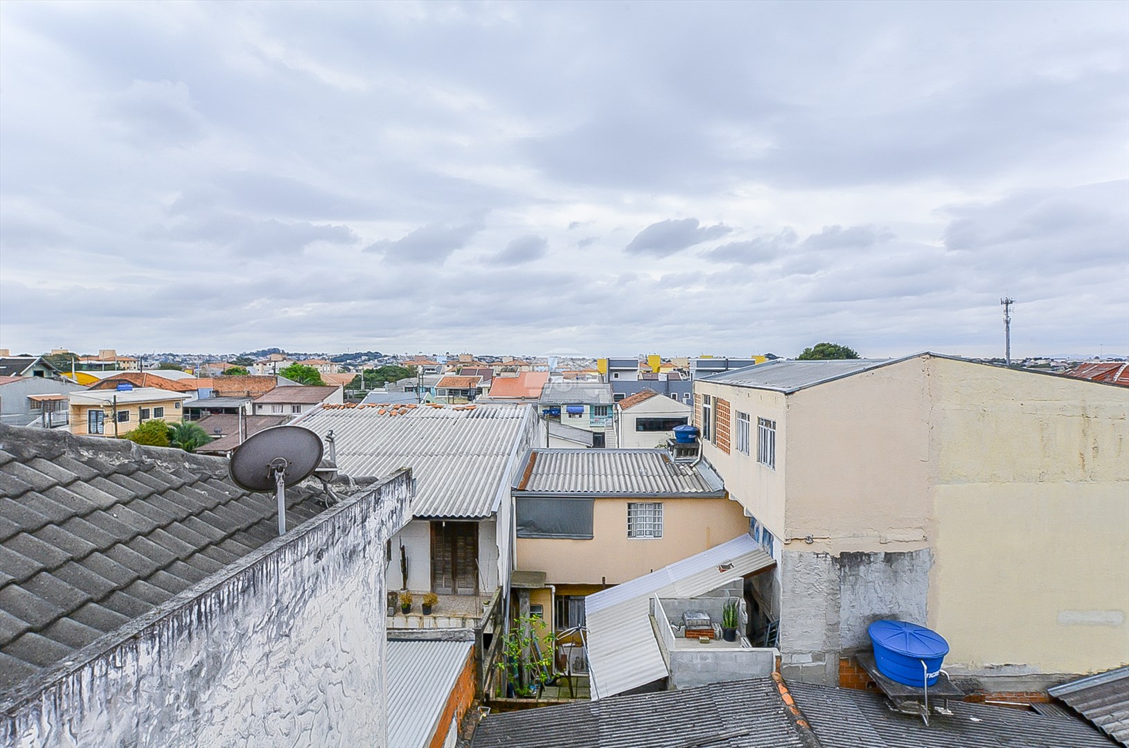Apartamento à venda em Sítio Cercado, Curitiba — MAFI ADMINISTRADORA DE IMOVEIS LTDA