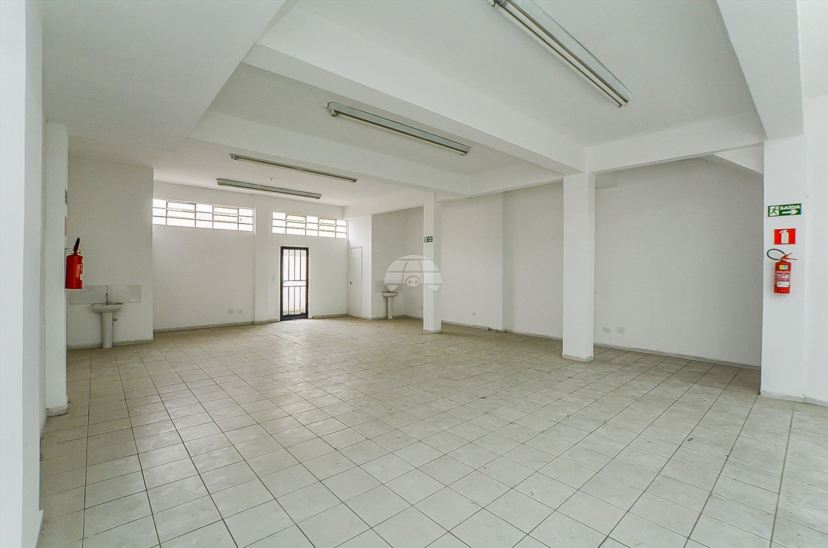 Apartamento à venda em Sítio Cercado, Curitiba — MAFI ADMINISTRADORA DE IMOVEIS LTDA