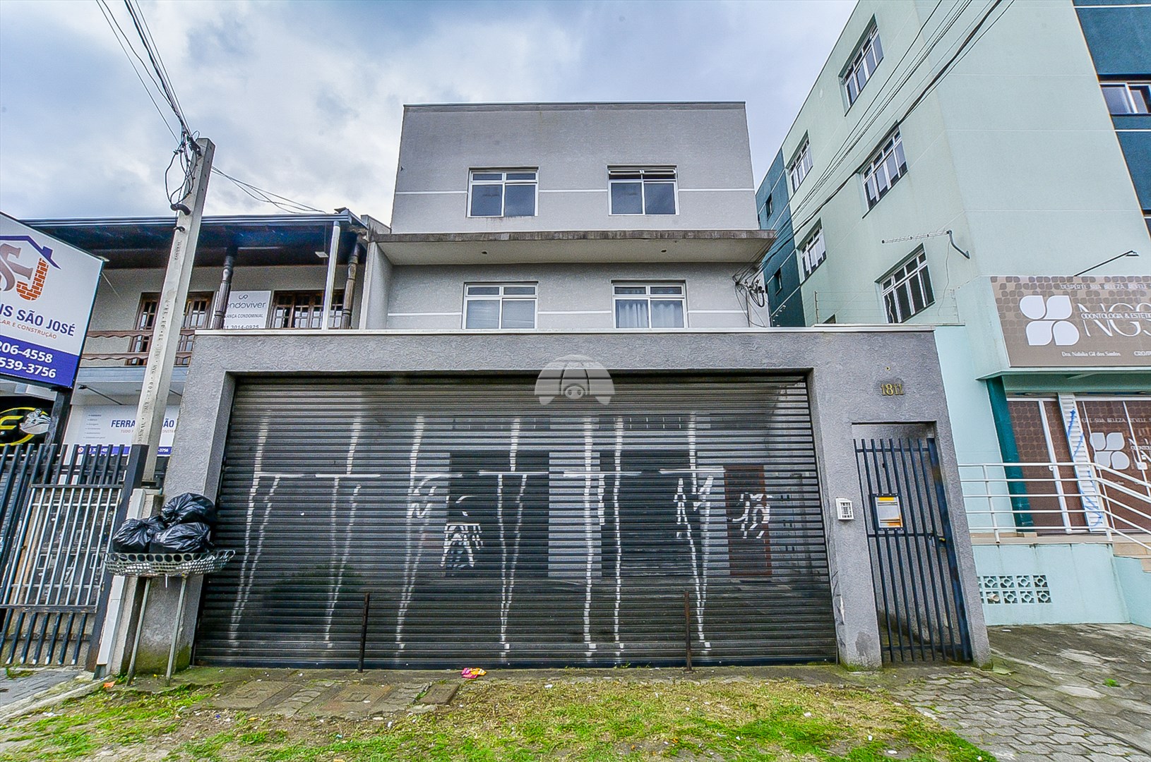 Apartamento à venda em Sítio Cercado, Curitiba — Portal Chave Fácil