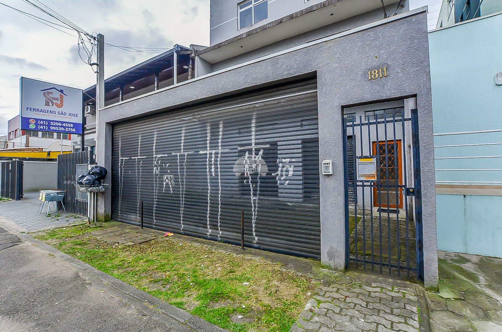 Apartamento à venda em Sítio Cercado, Curitiba — Portal Chave Fácil