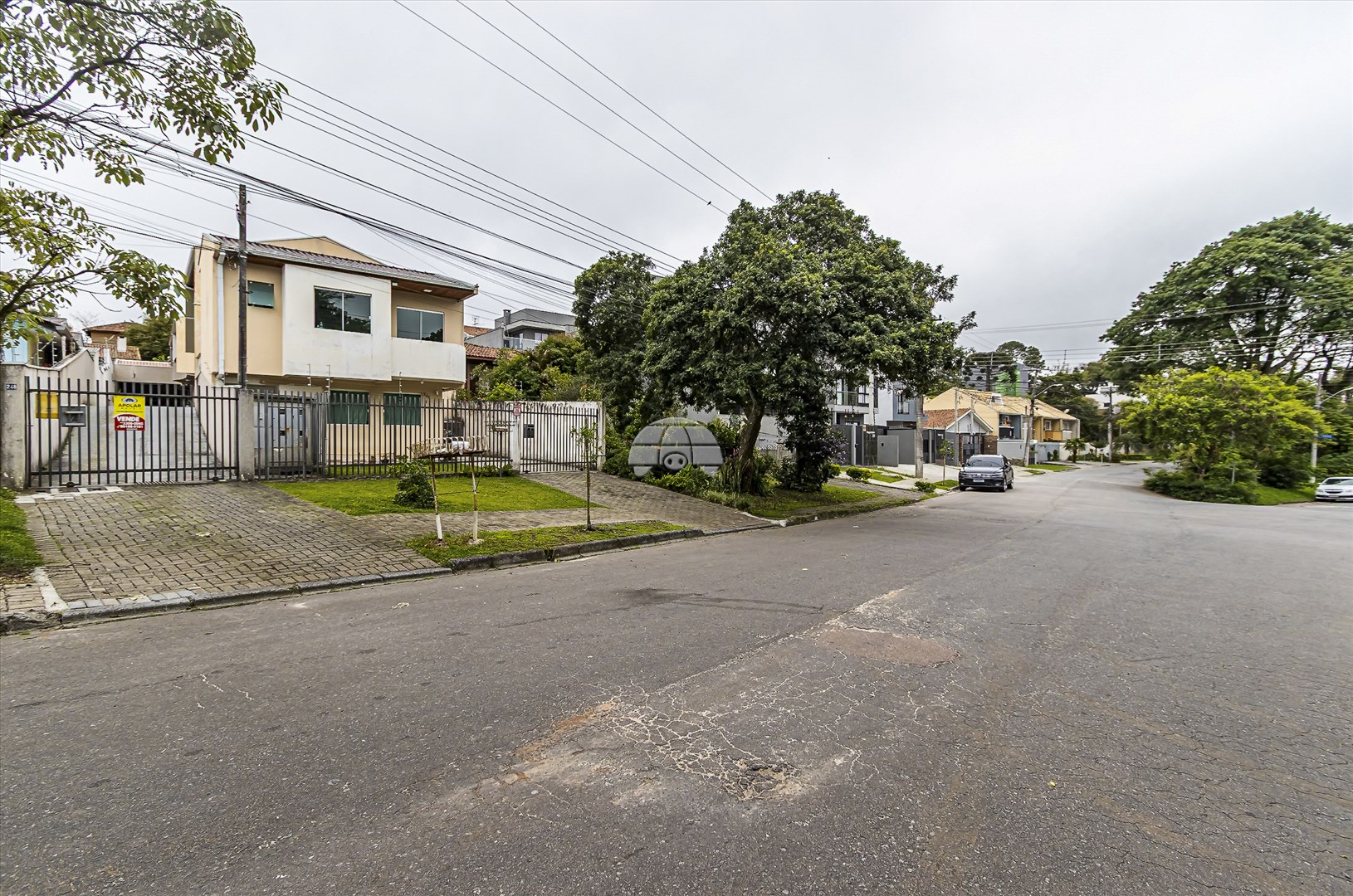 Casa à venda em Tingui, Curitiba — Portal Chave Fácil