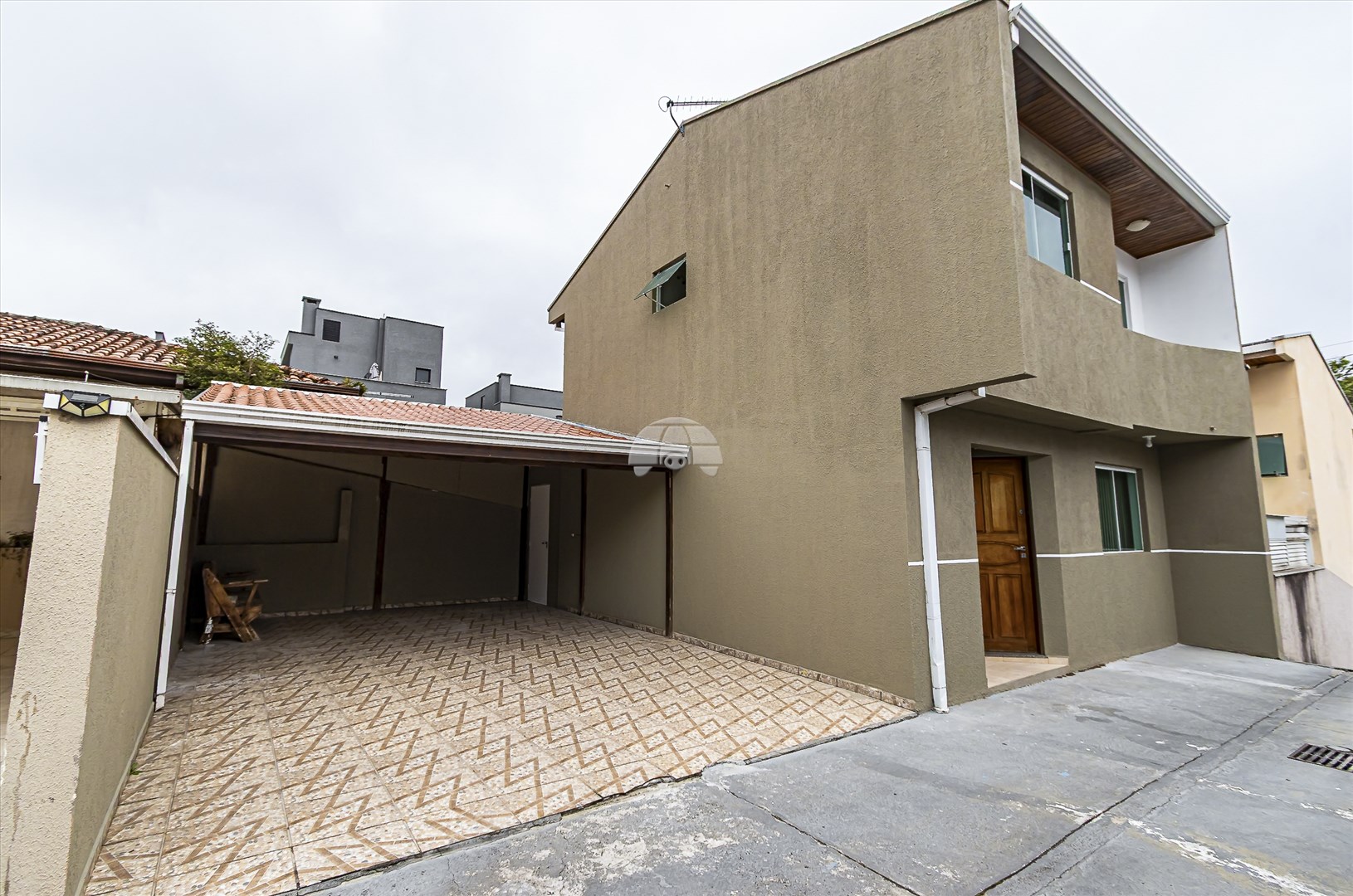 Casa à venda em Tingui, Curitiba — Portal Chave Fácil