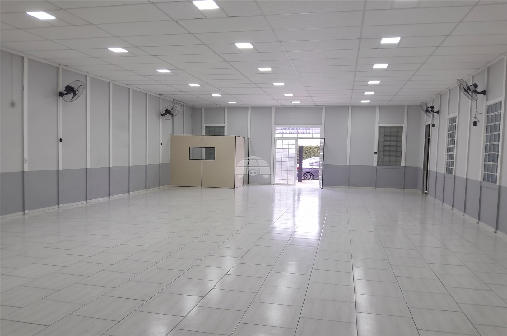 Barracão/Galpão para alugar em Hauer, Curitiba — Portal Chave Fácil