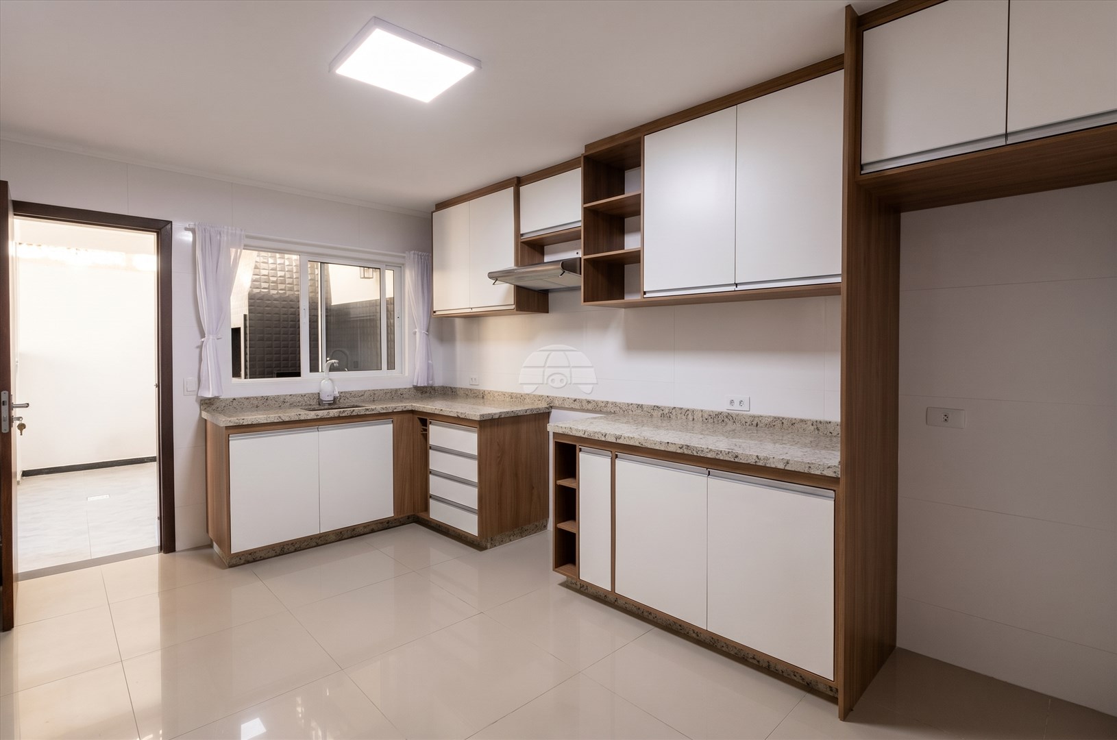 Casa para alugar em Vista Alegre, Curitiba — Portal Chave Fácil